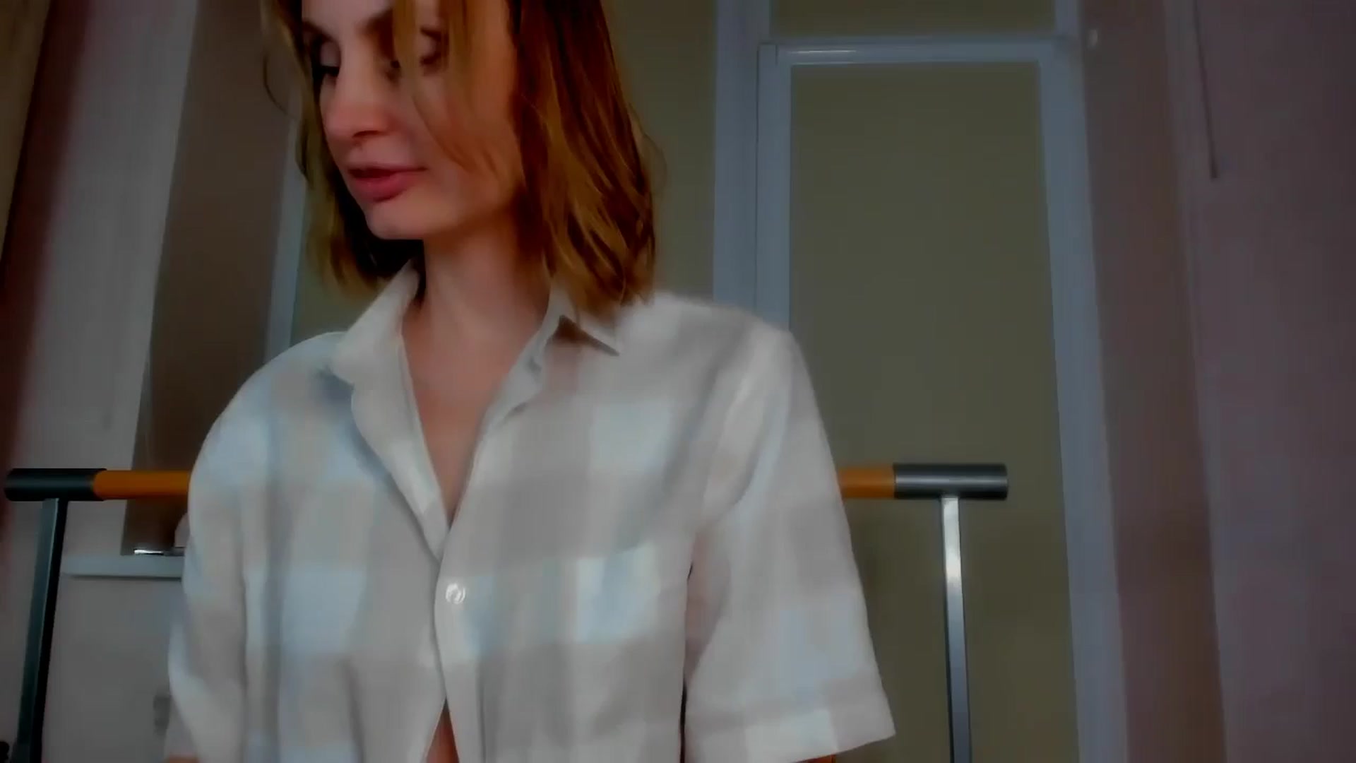Gallery image thumbnail from Elenapre's myfreecams stream on, 07/09/2024, 07:09 image 1 of 20