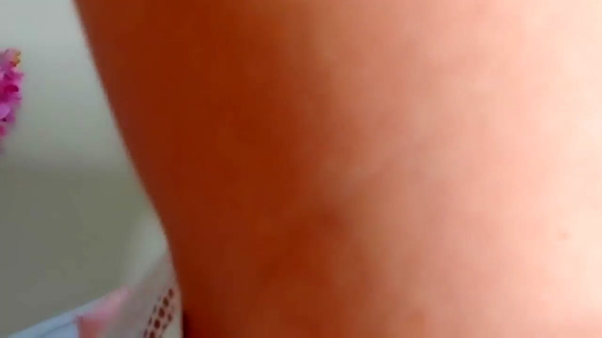 Gallery image thumbnail from Elenapre's myfreecams stream on, 08/09/2024, 06:03 image 13 of 20