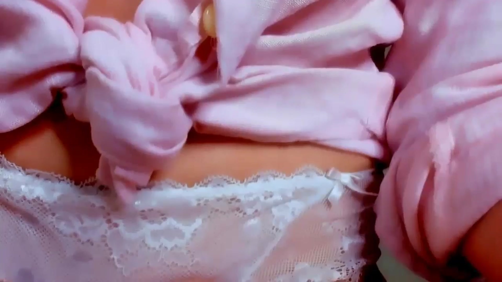 Gallery image thumbnail from Elenapre's myfreecams stream on, 08/13/2024, 07:23 image 19 of 20