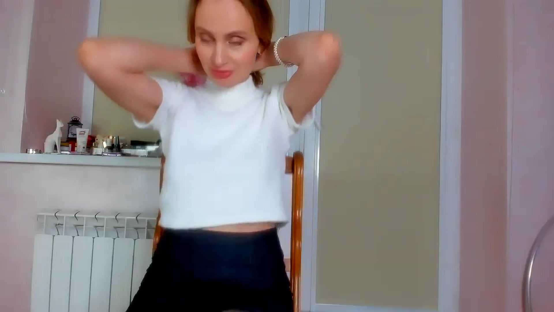 Gallery image thumbnail from Elenapre's myfreecams stream on, 11/19/2024, 04:52 image 2 of 20