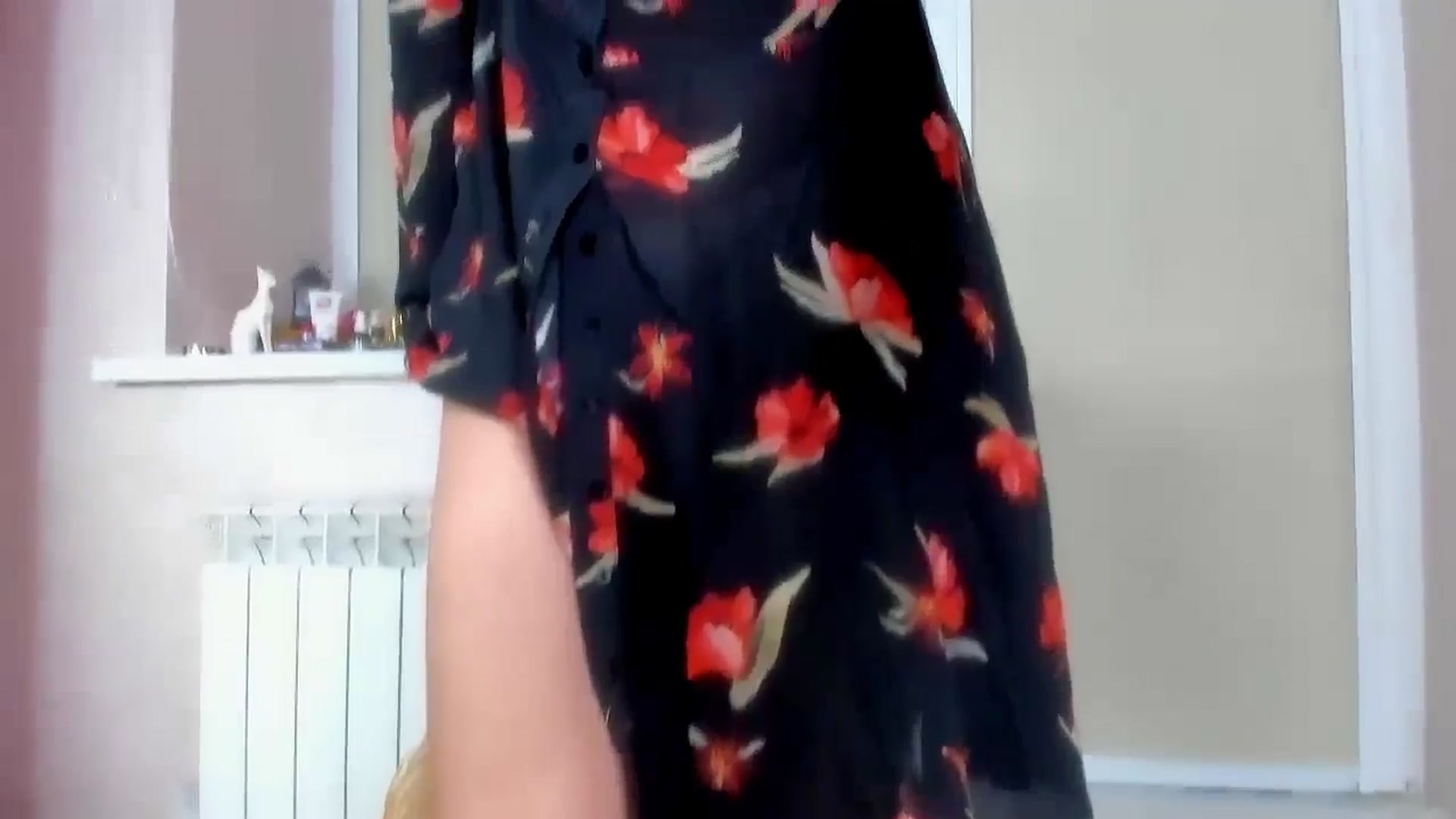 Gallery image thumbnail from Elenapre's myfreecams stream on, 11/22/2024, 04:48 image 8 of 20