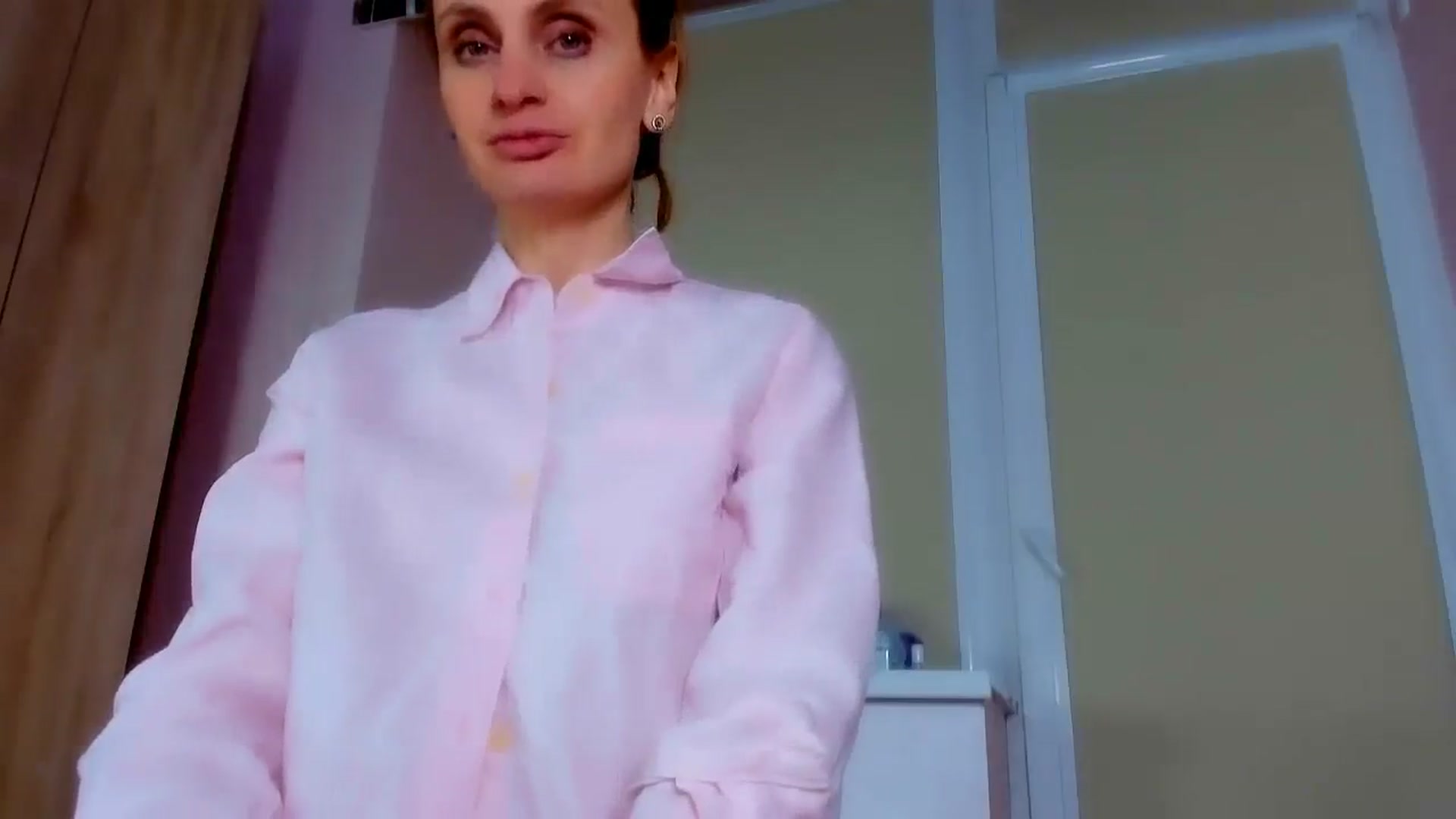Gallery image thumbnail from Elenapre's myfreecams stream on, 12/03/2024, 06:16 image 2 of 20