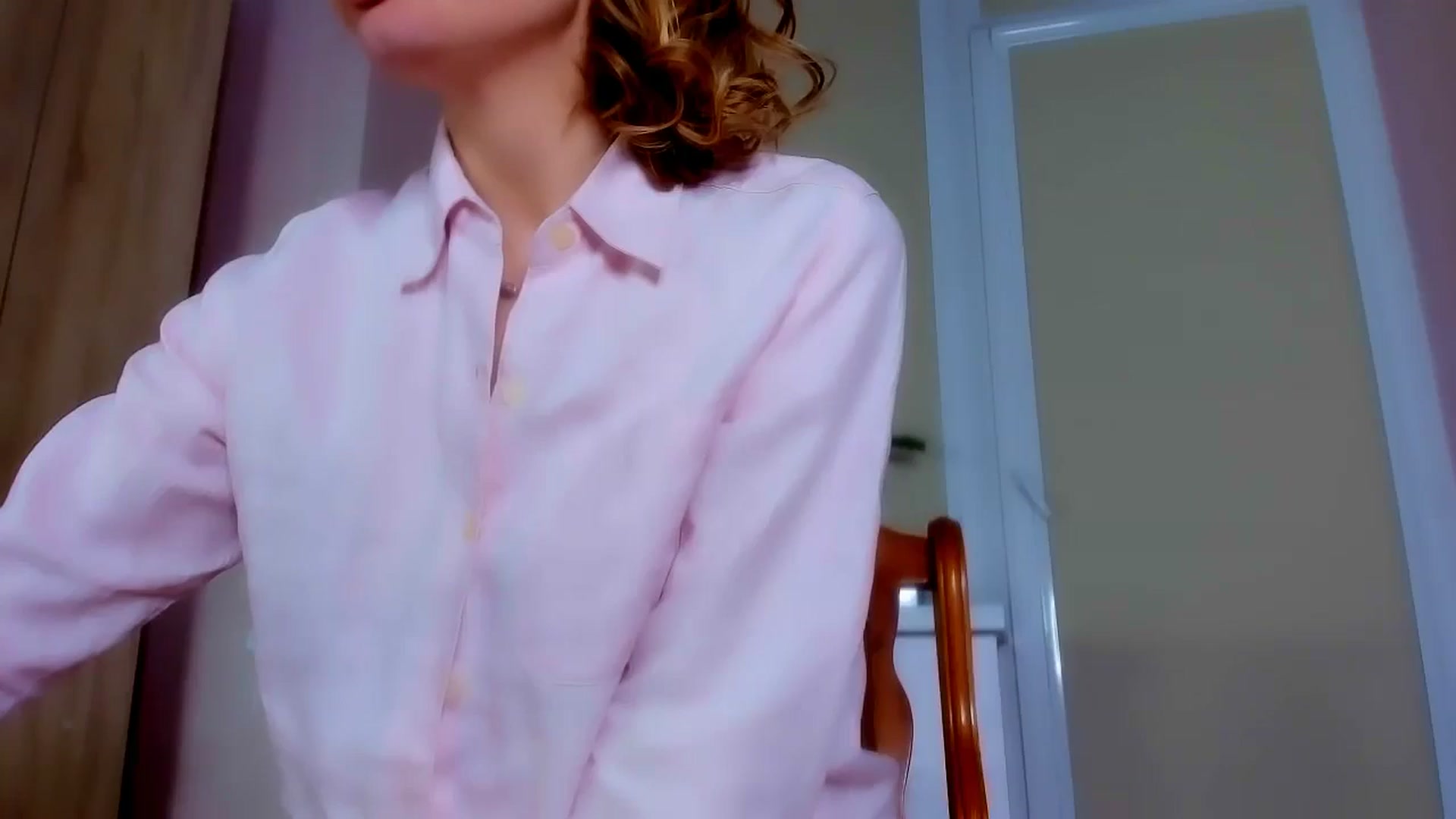 Gallery image thumbnail from Elenapre's myfreecams stream on, 12/17/2024, 07:13 image 3 of 20