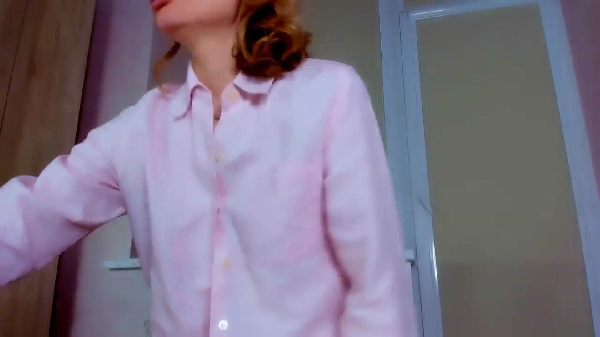 Gallery image thumbnail from Elenapre's myfreecams stream on, 12/17/2024, 07:13 image 12 of 20