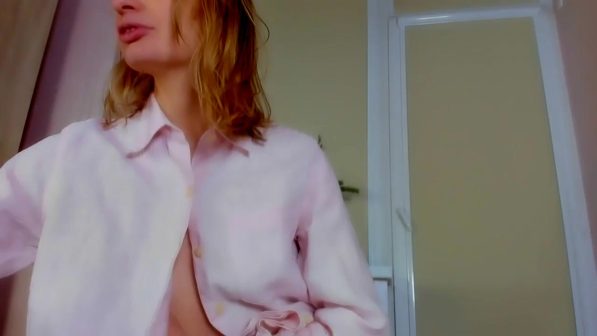 Gallery image thumbnail from Elenapre's myfreecams stream on, 12/24/2024, 07:23 image 1 of 20