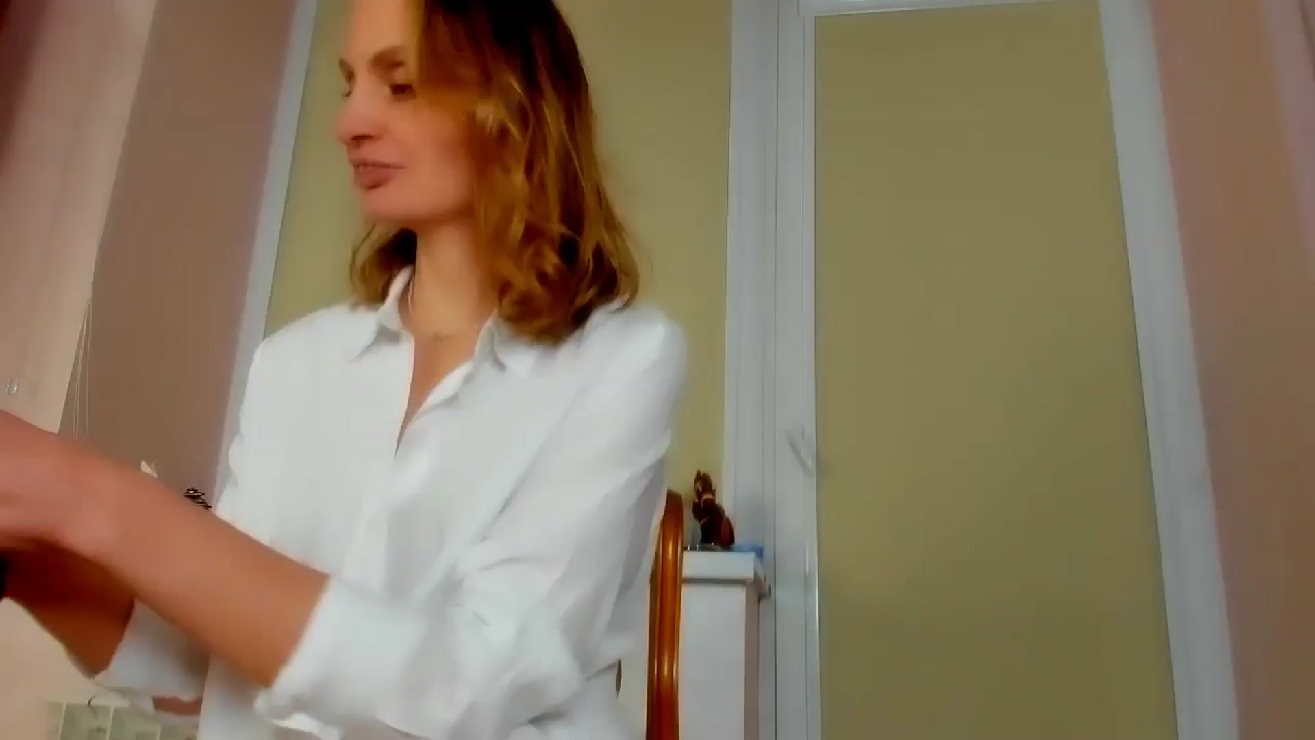 Gallery image thumbnail from Elenapre's myfreecams stream on, 02/14/2025, 07:14 image 1 of 20