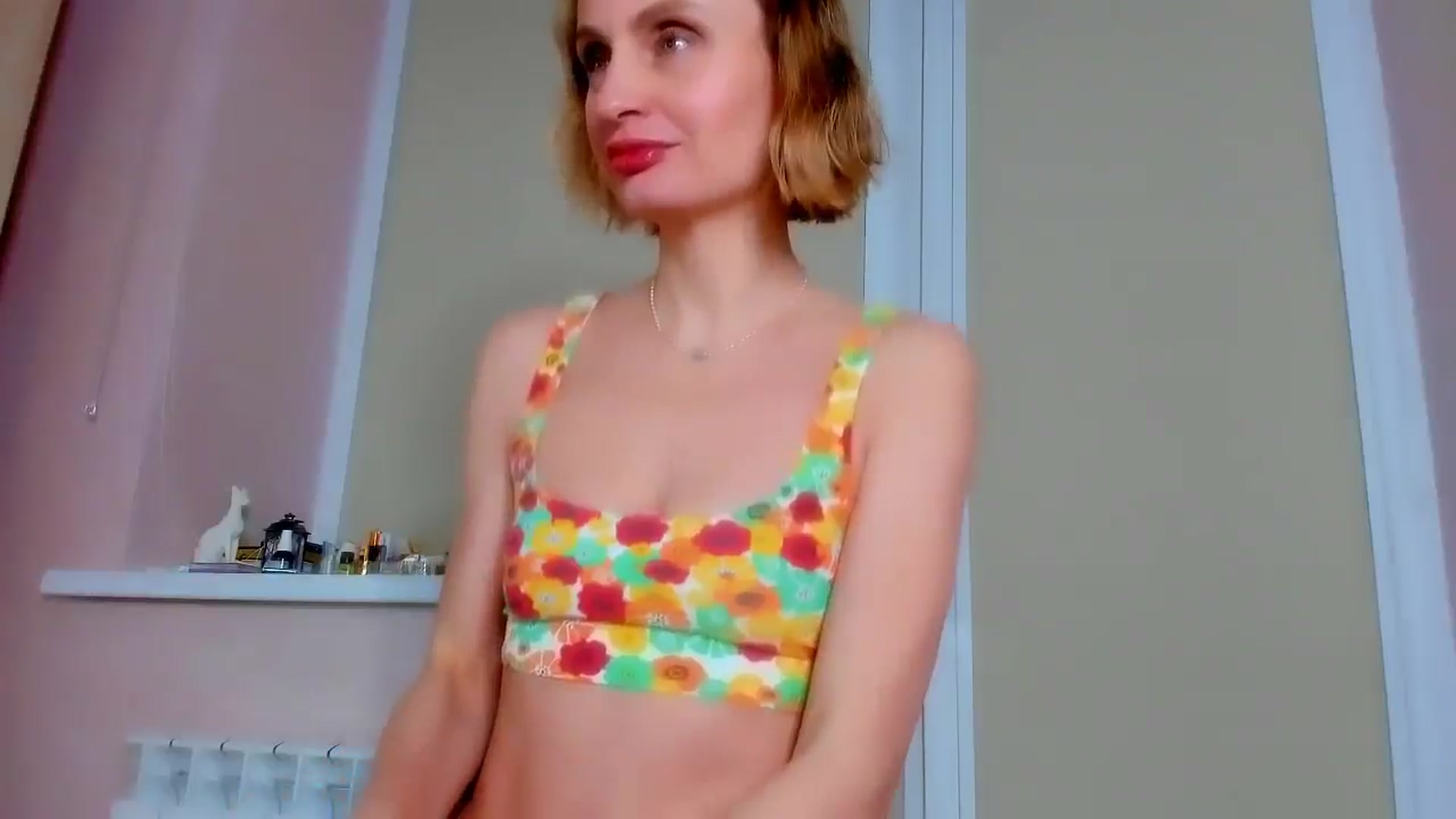 Gallery image thumbnail from Elenapre's myfreecams stream on, 02/28/2025, 04:40 image 4 of 20