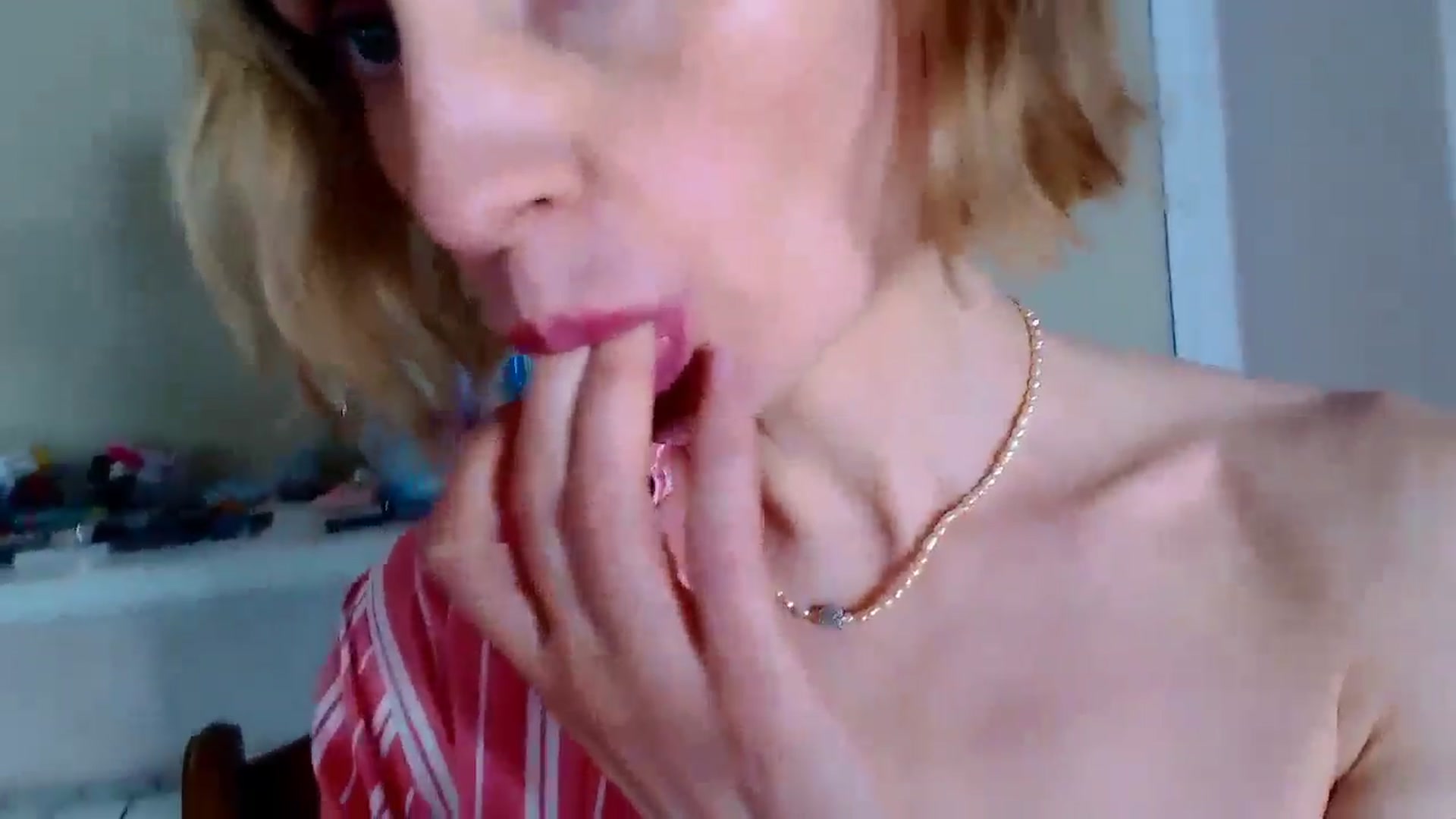 Gallery image thumbnail from Elenapre's myfreecams stream on, 02/28/2025, 07:00 image 13 of 20