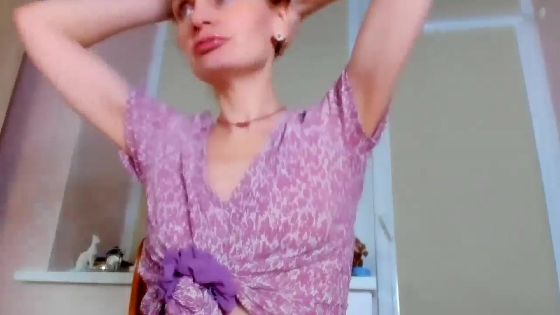 Gallery image thumbnail from Elenapre's myfreecams stream on, 04/01/2025, 06:42 image 19 of 20