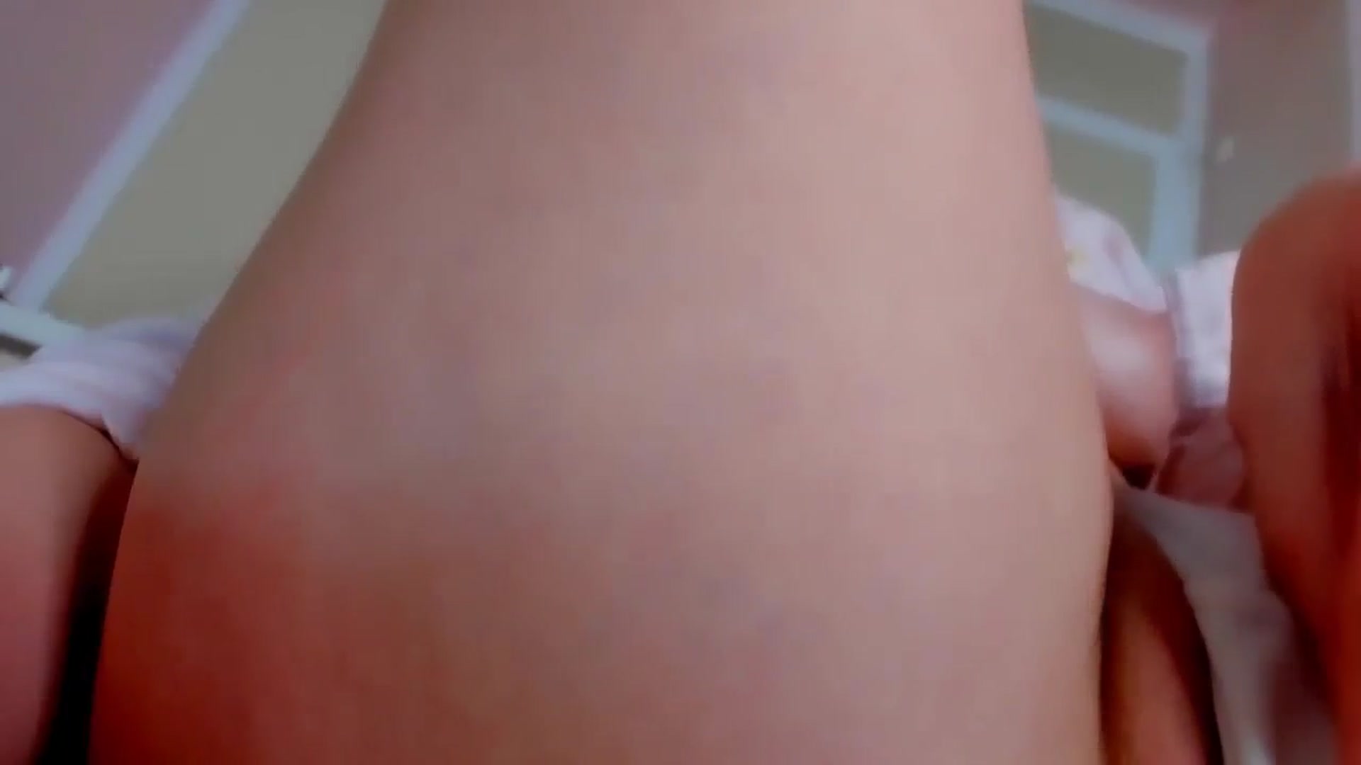 Gallery image thumbnail from Elenapre's myfreecams stream on, 04/29/2025, 06:41 image 15 of 20