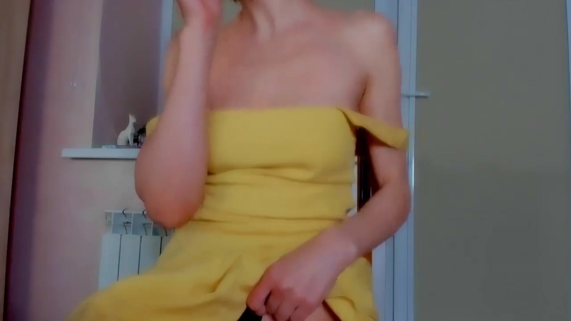 Gallery image thumbnail from Elenapre's myfreecams stream on, 05/06/2025, 06:16 image 6 of 20