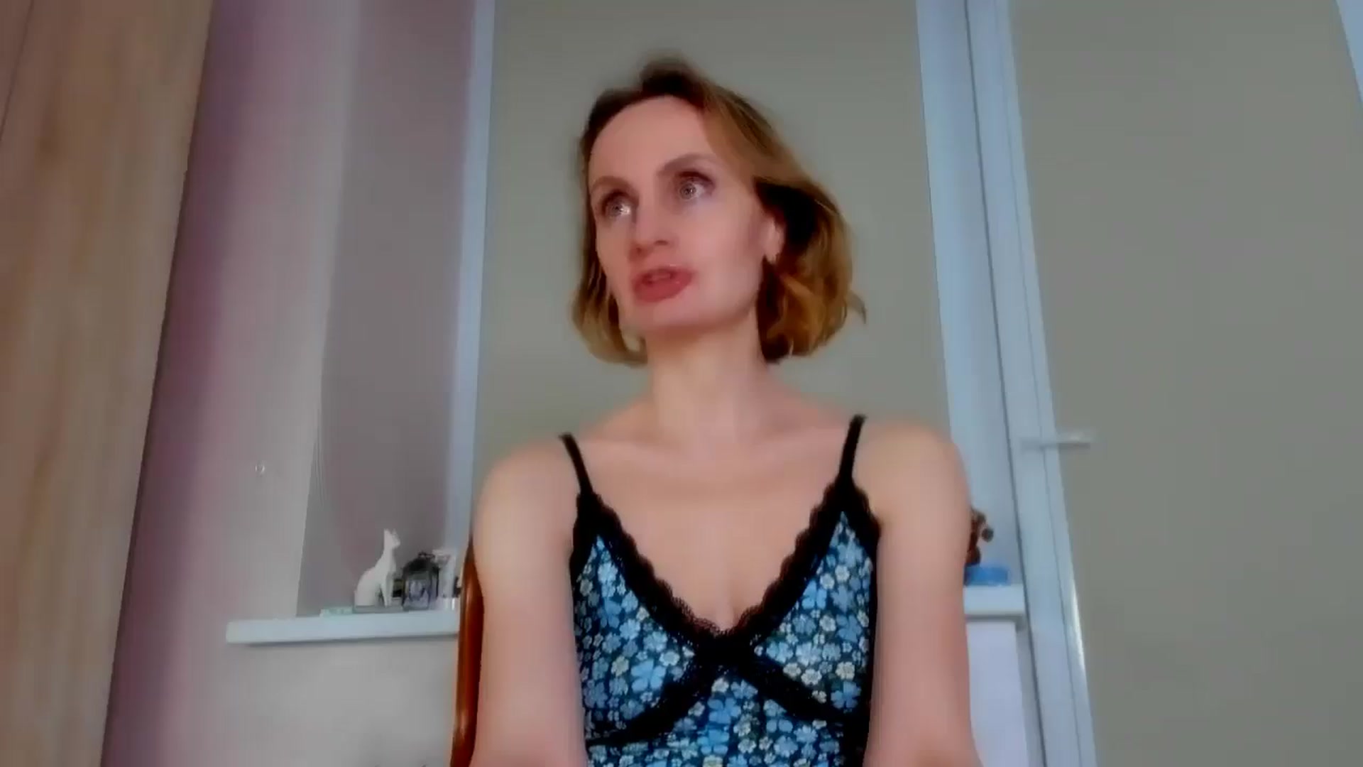 Gallery image thumbnail from Elenapre's myfreecams stream on, 05/13/2025, 06:41 image 10 of 20