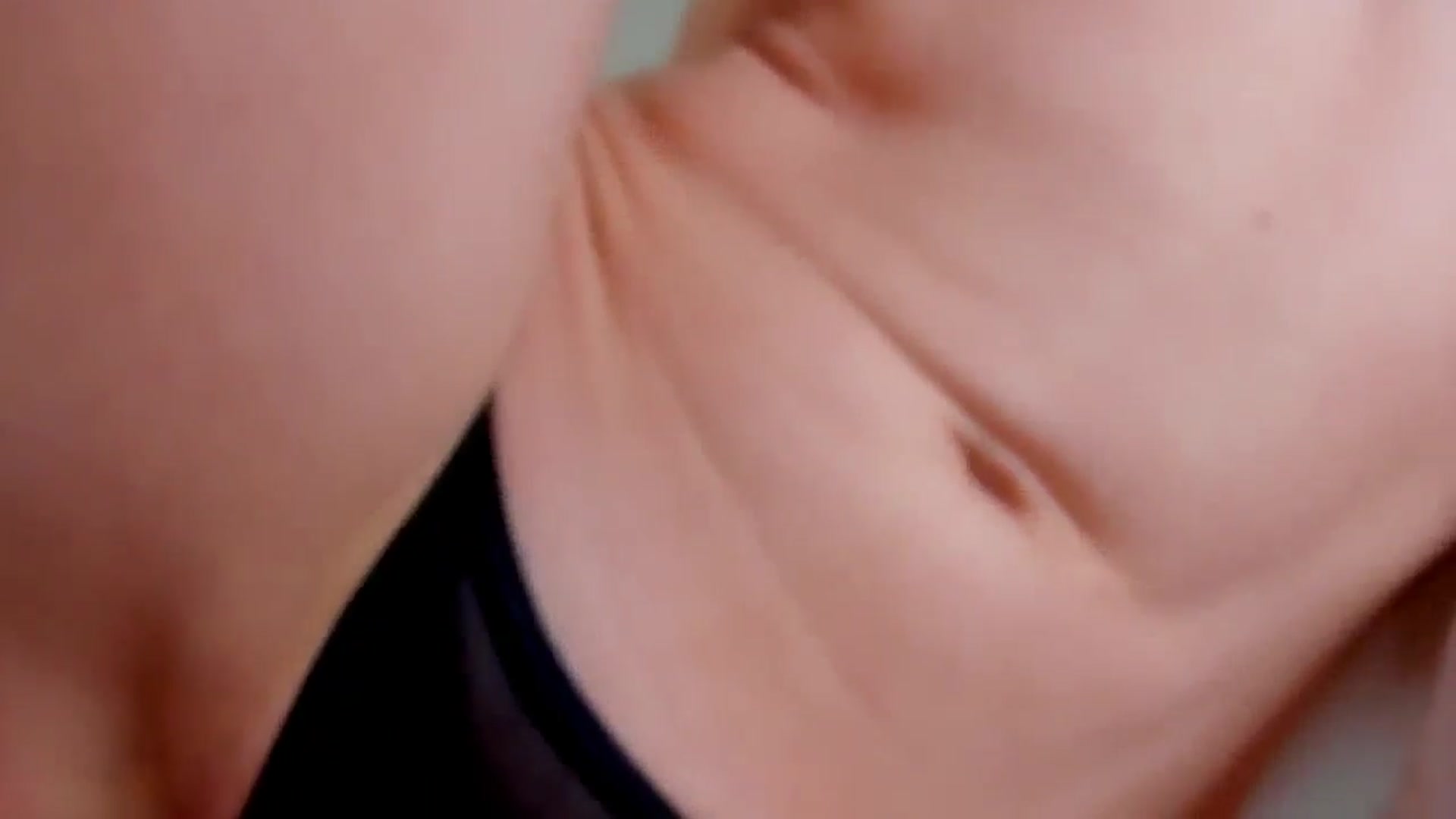 Gallery image thumbnail from Elenapre's myfreecams stream on, 05/20/2025, 06:32 image 16 of 20