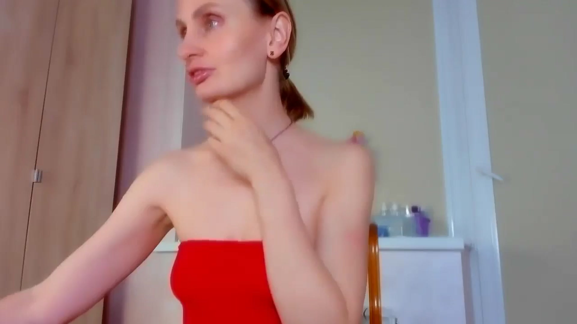 Gallery image thumbnail from Elenapre's myfreecams stream on, 06/24/2025, 05:05 image 3 of 20