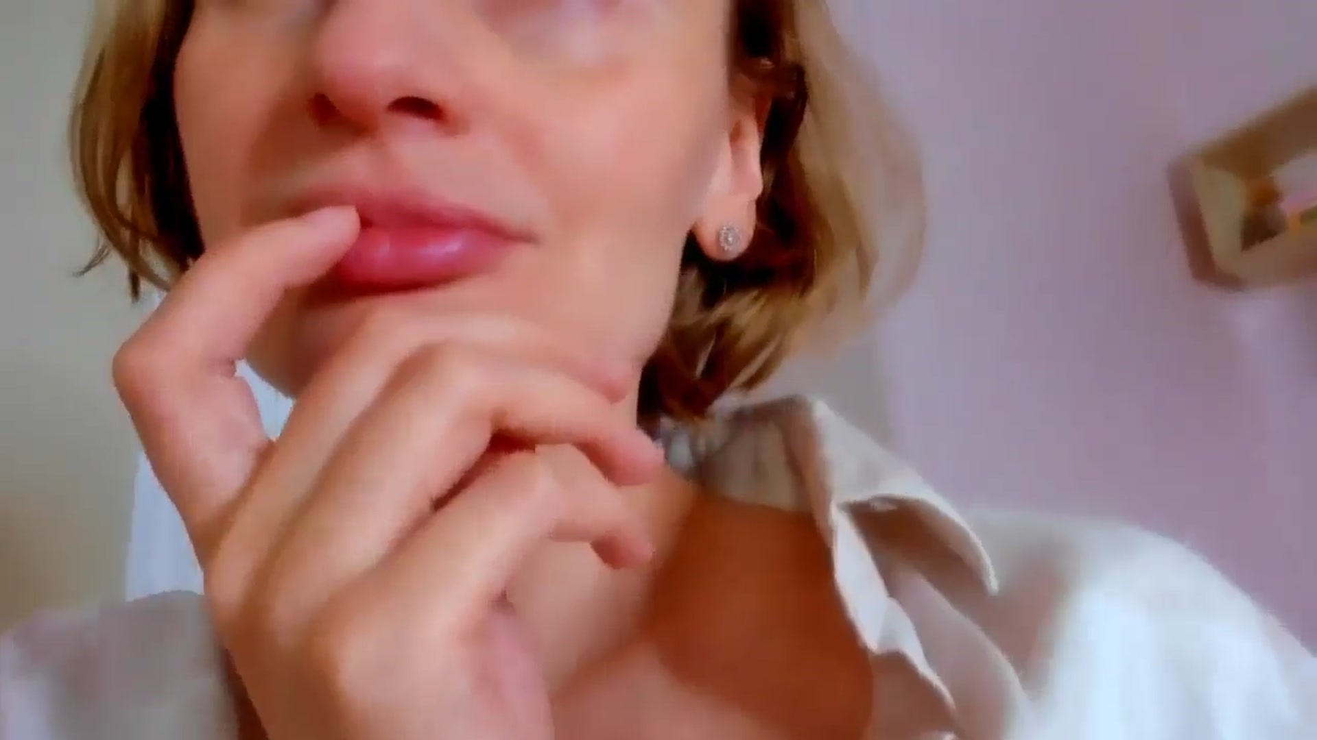 Gallery image thumbnail from Elenapre's myfreecams stream on, 07/04/2025, 07:17 image 12 of 20