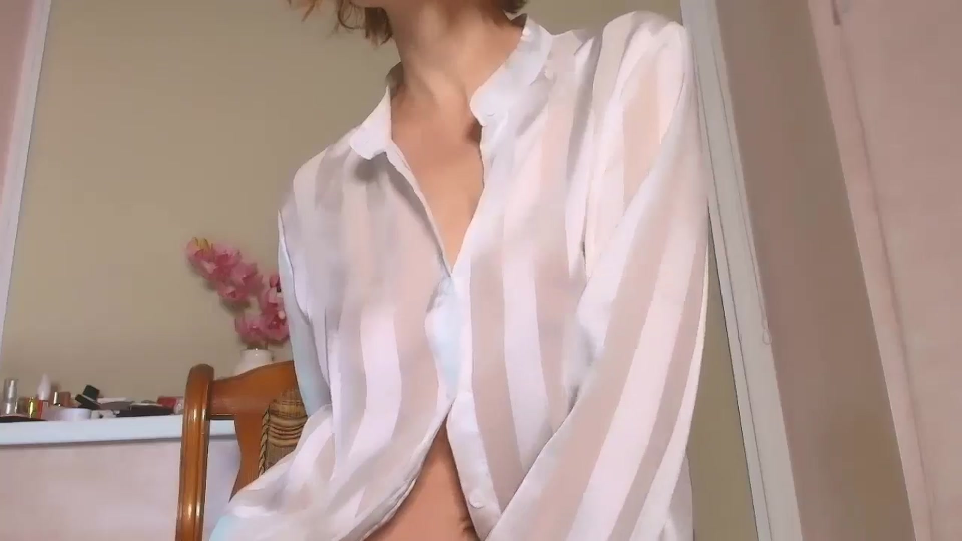 Gallery image thumbnail from Elenapre's myfreecams stream on, 09/05/2025, 05:04 image 16 of 20