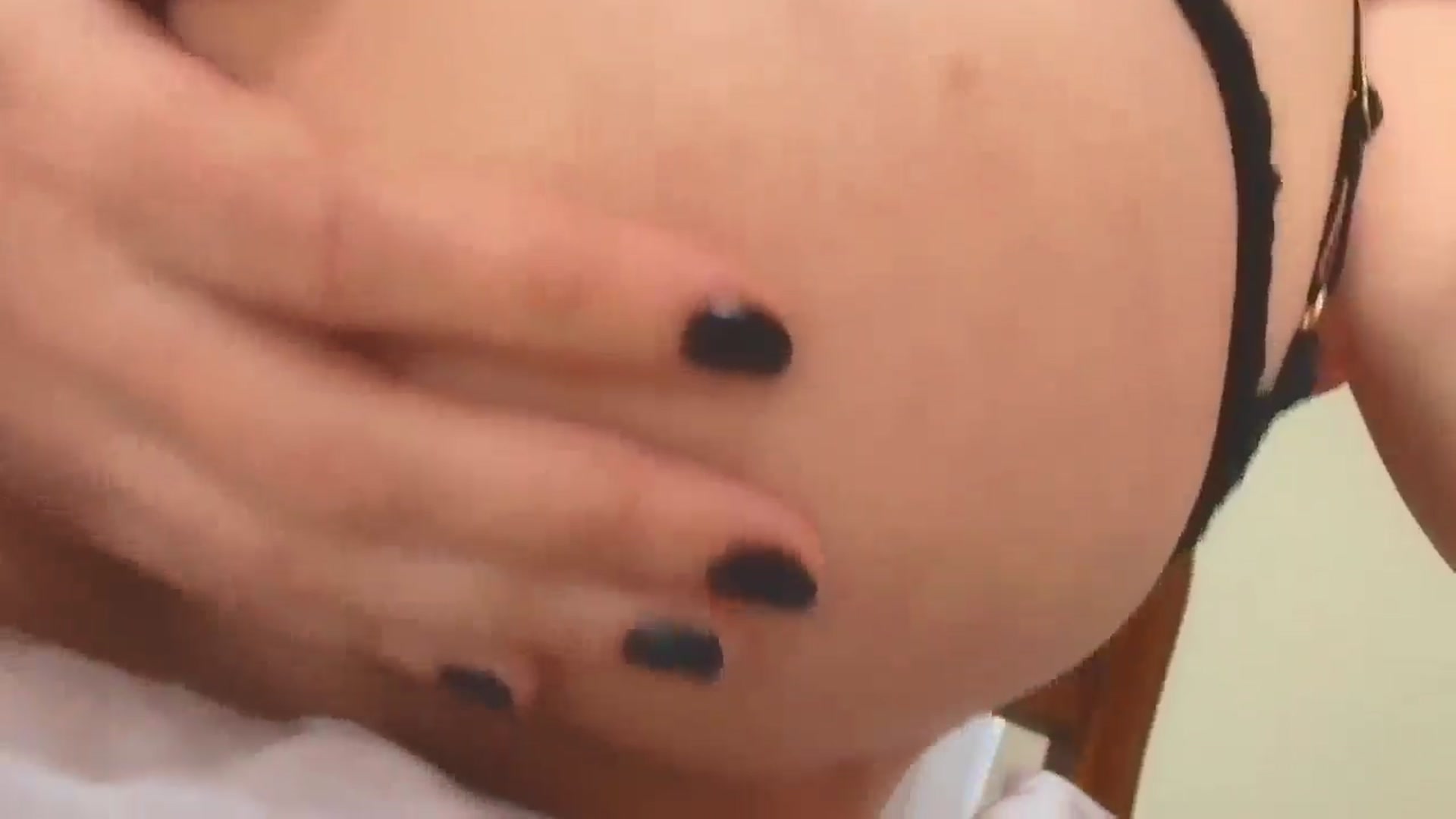 Gallery image thumbnail from Elenapre's myfreecams stream on, 10/31/2025, 07:32 image 15 of 20