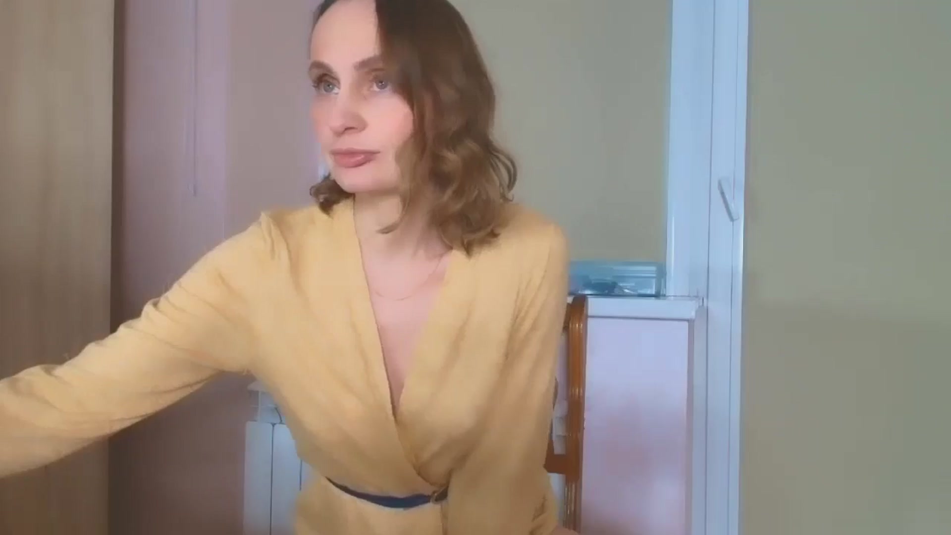 Gallery image thumbnail from Elenapre's myfreecams stream on, 02/04/2026, 05:11 image 6 of 20