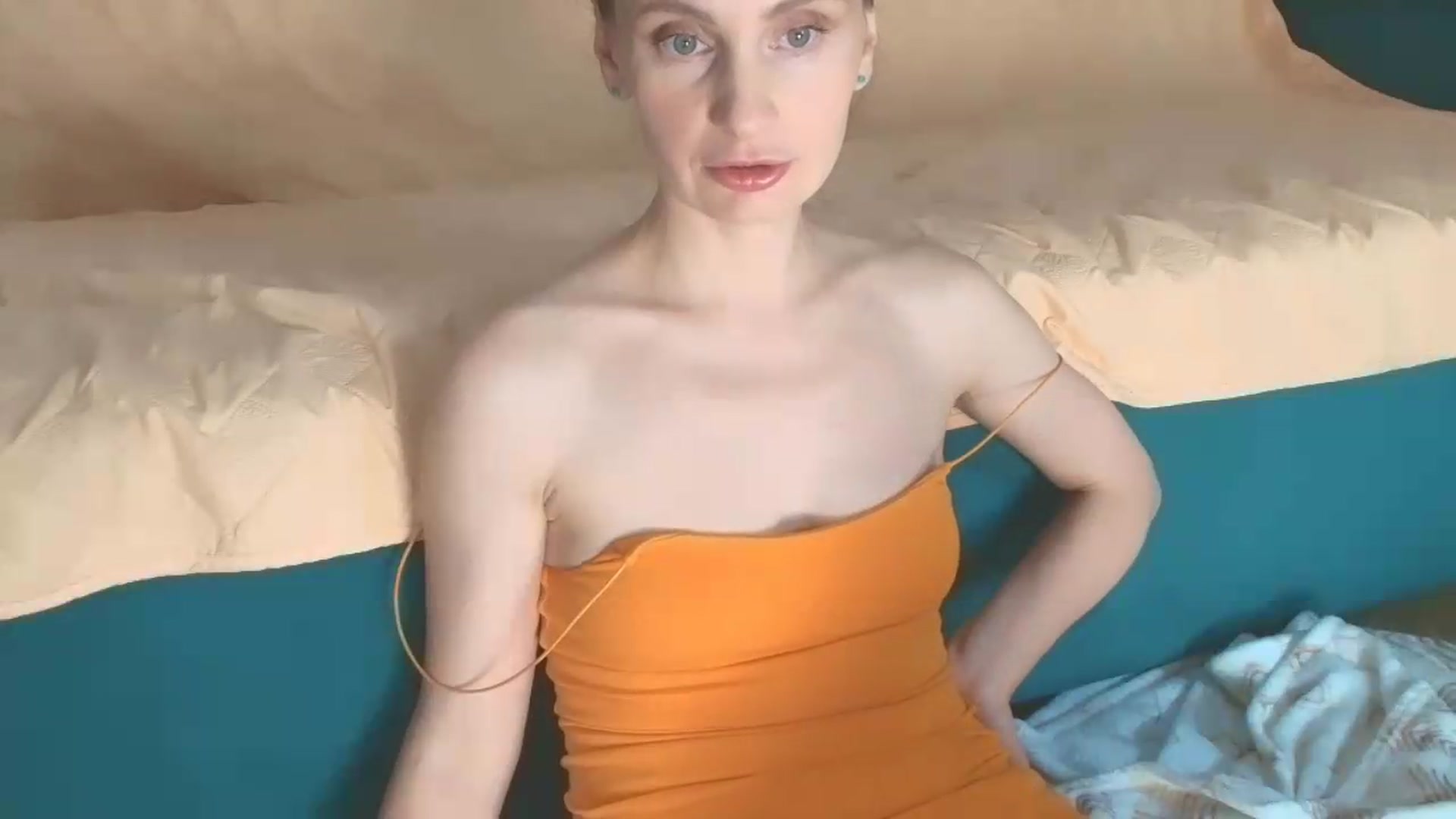 Gallery image thumbnail from Elenapre's myfreecams stream on, 07/17/2026, 07:06 image 2 of 20