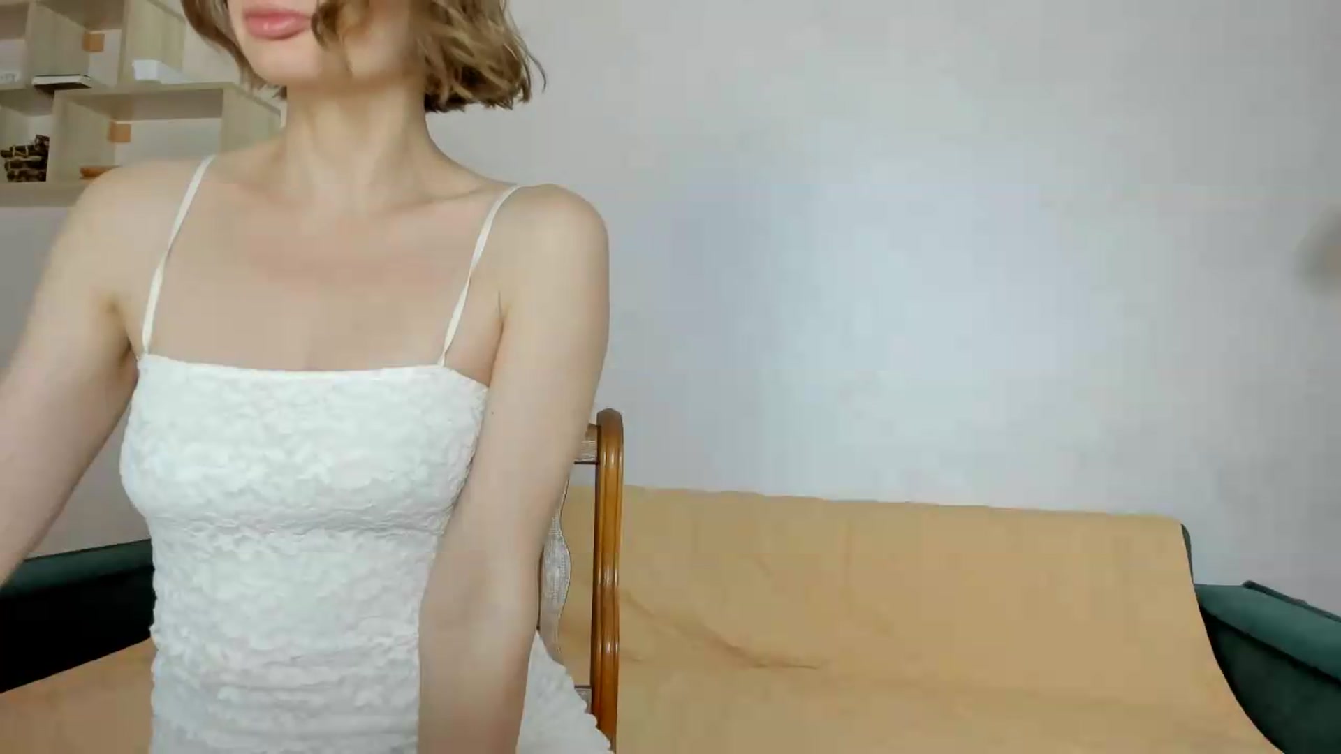 Gallery image thumbnail from Elenapre's myfreecams stream on, 09/08/2026, 05:17 image 4 of 20