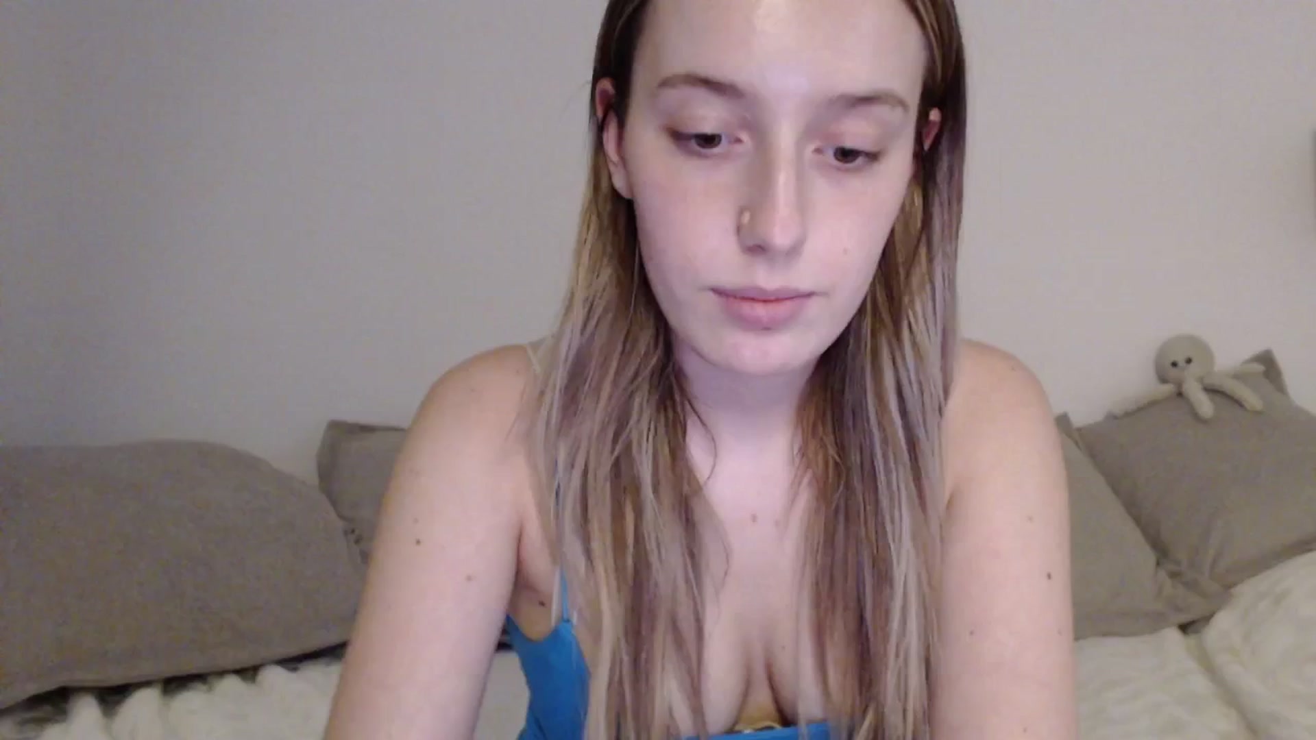 Gallery image thumbnail from Elenaxkiss's myfreecams stream on, 04/16/2025, 17:44 image 18 of 20