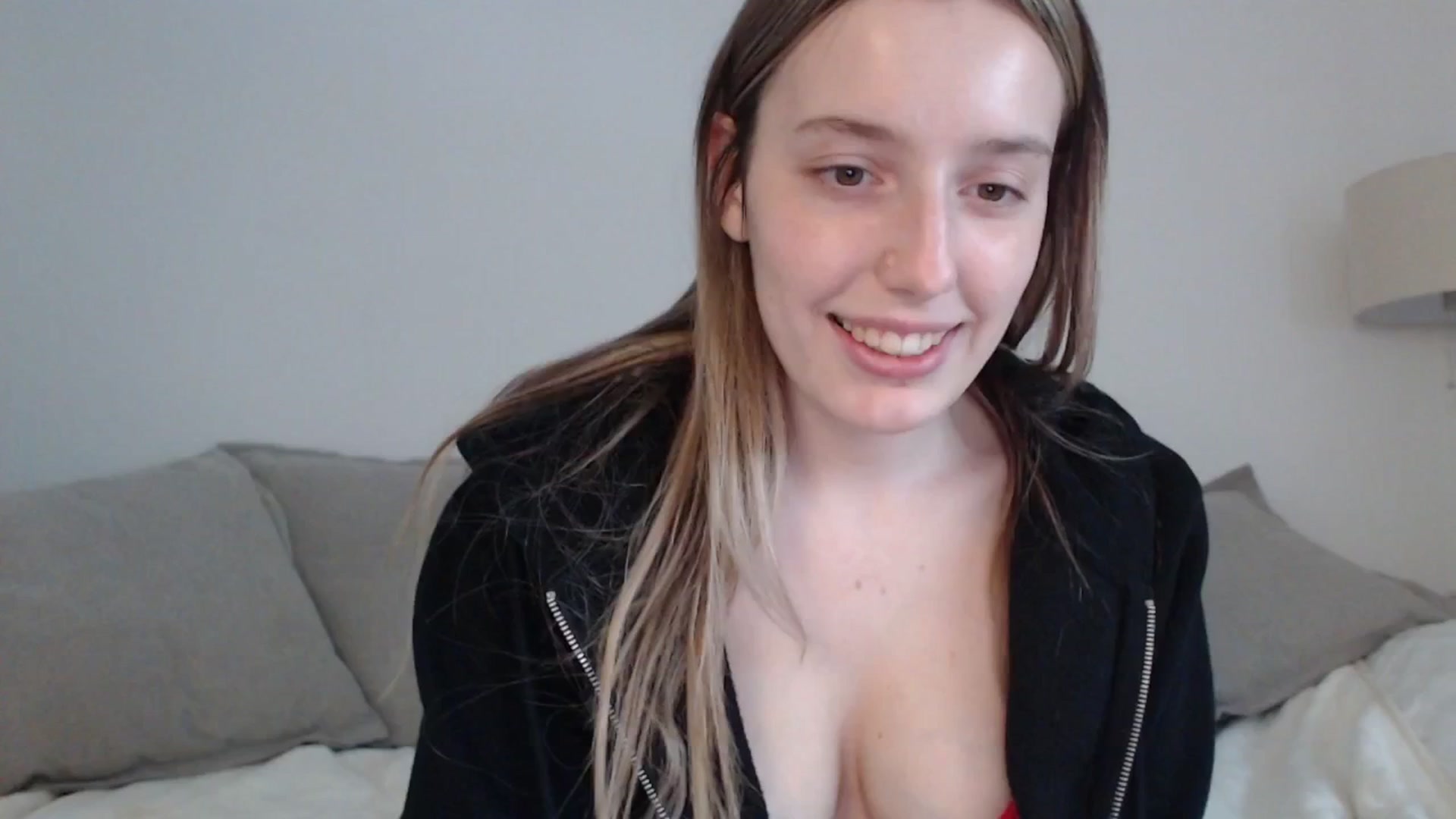 Gallery image thumbnail from Elenaxkiss's myfreecams stream on, 04/19/2025, 13:08 image 9 of 20