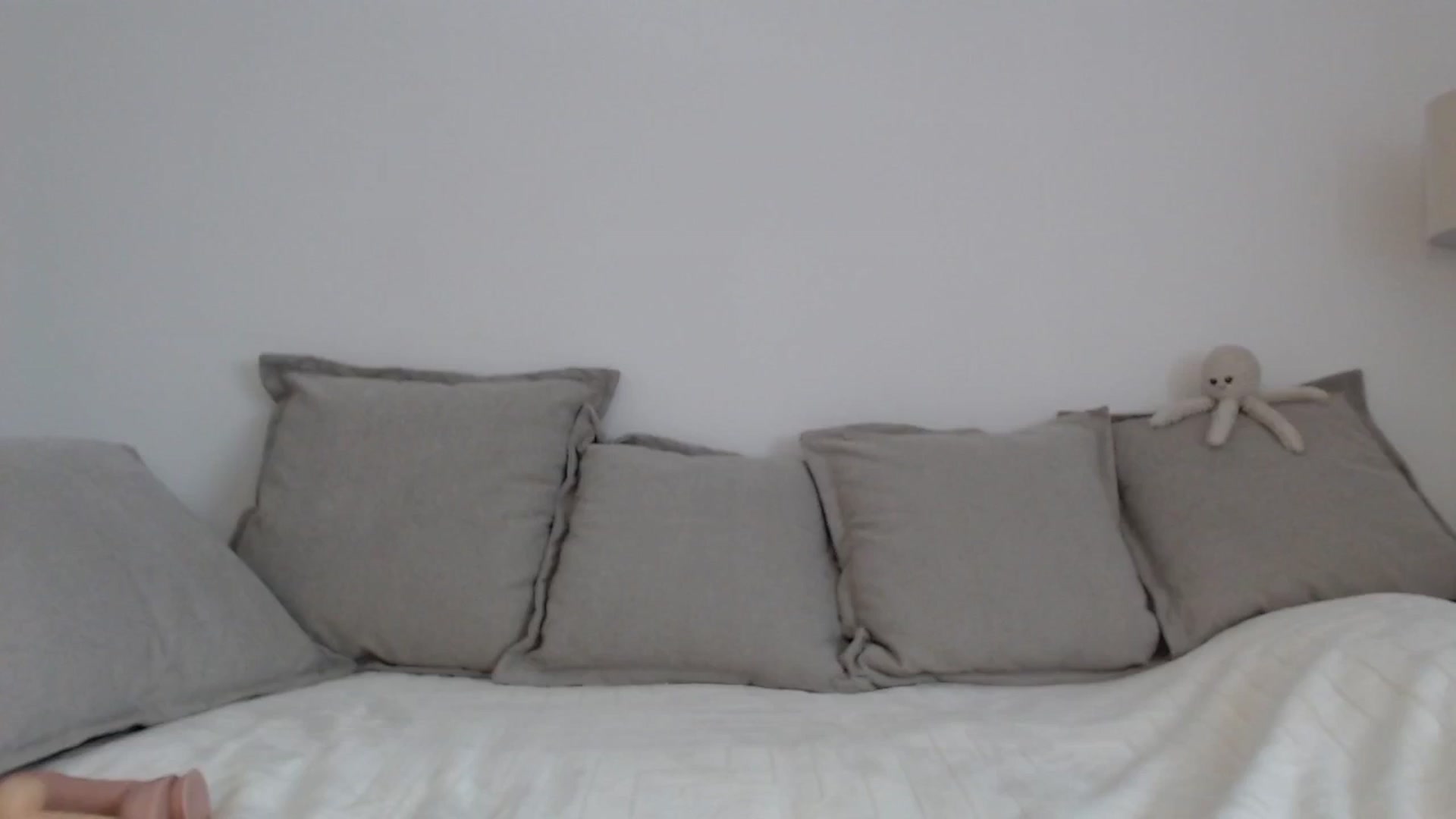 Gallery image thumbnail from Elenaxkiss's myfreecams stream on, 04/22/2025, 12:56 image 1 of 20