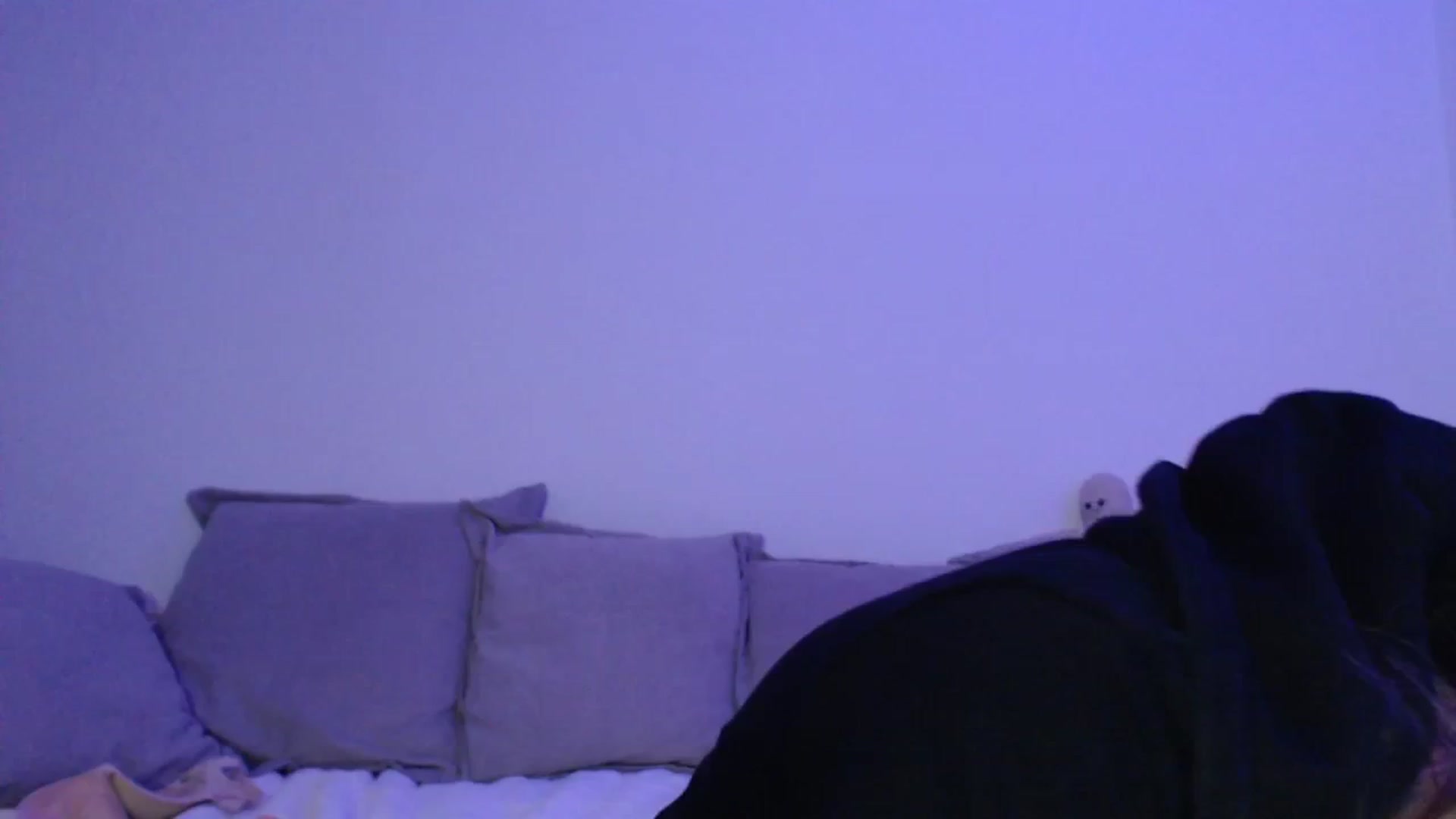 Gallery image thumbnail from Elenaxkiss's myfreecams stream on, 04/29/2025, 20:49 image 15 of 20