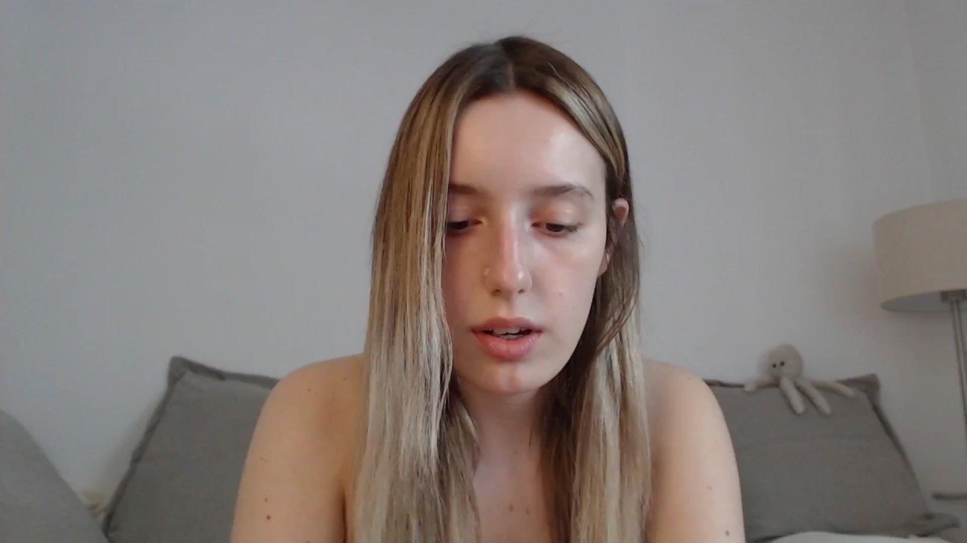 Gallery image thumbnail from Elenaxkiss's myfreecams stream on, 05/02/2025, 08:27 image 13 of 20