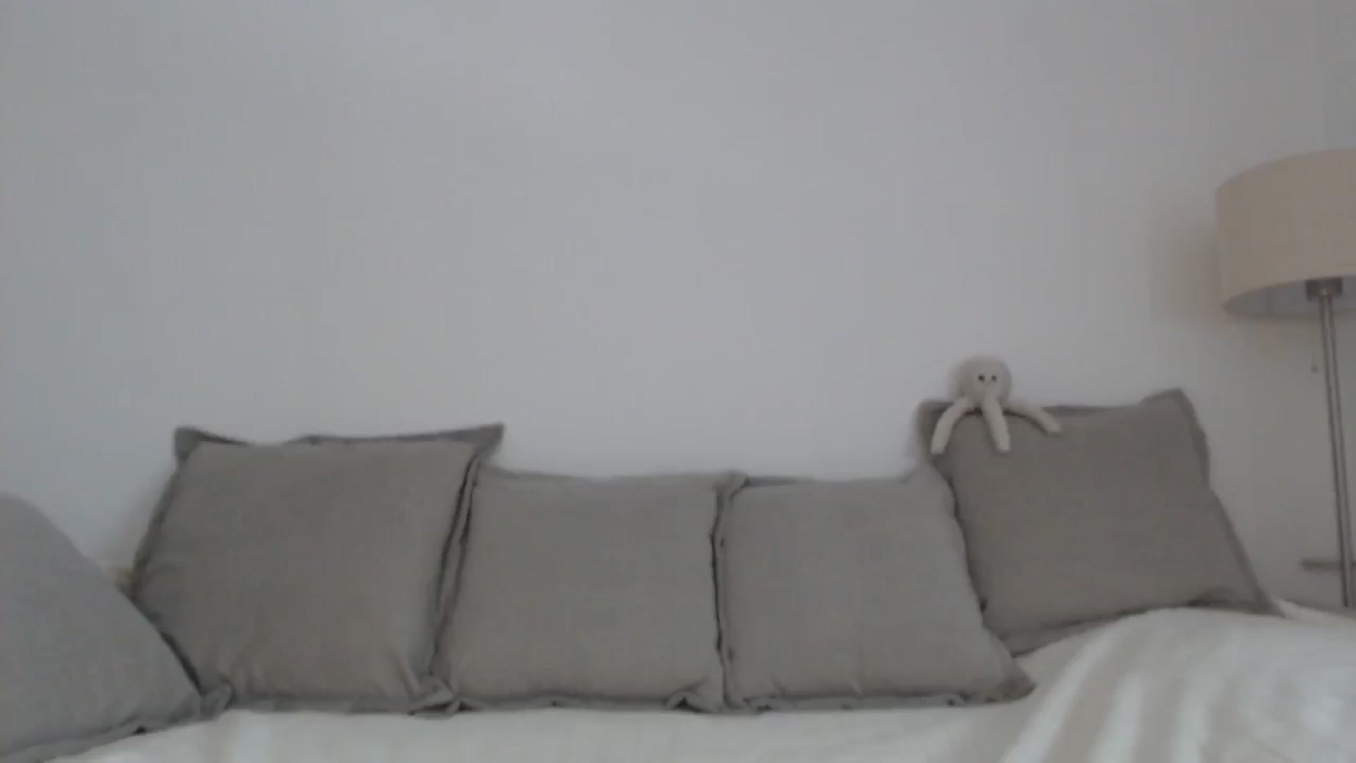 Gallery image thumbnail from Elenaxkiss's myfreecams stream on, 05/04/2025, 11:11 image 11 of 20