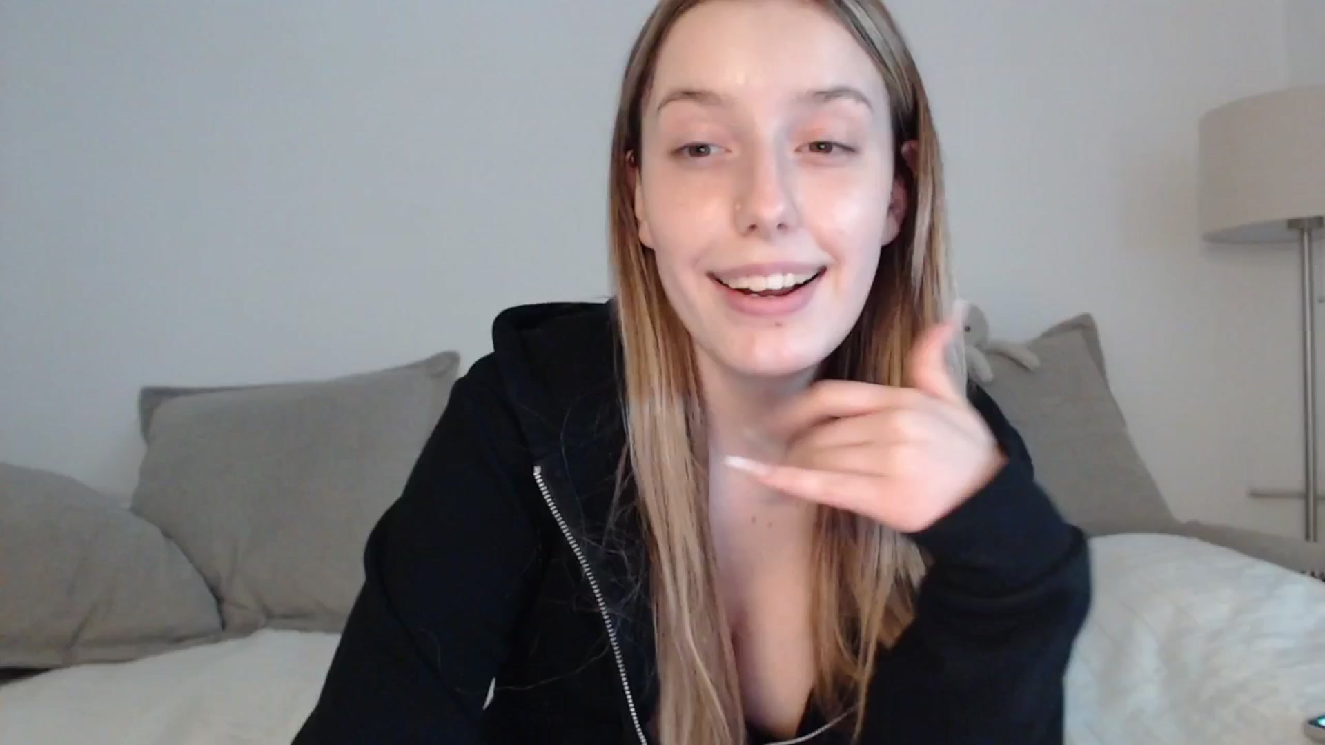 Gallery image thumbnail from Elenaxkiss's myfreecams stream on, 05/07/2025, 11:24 image 13 of 20