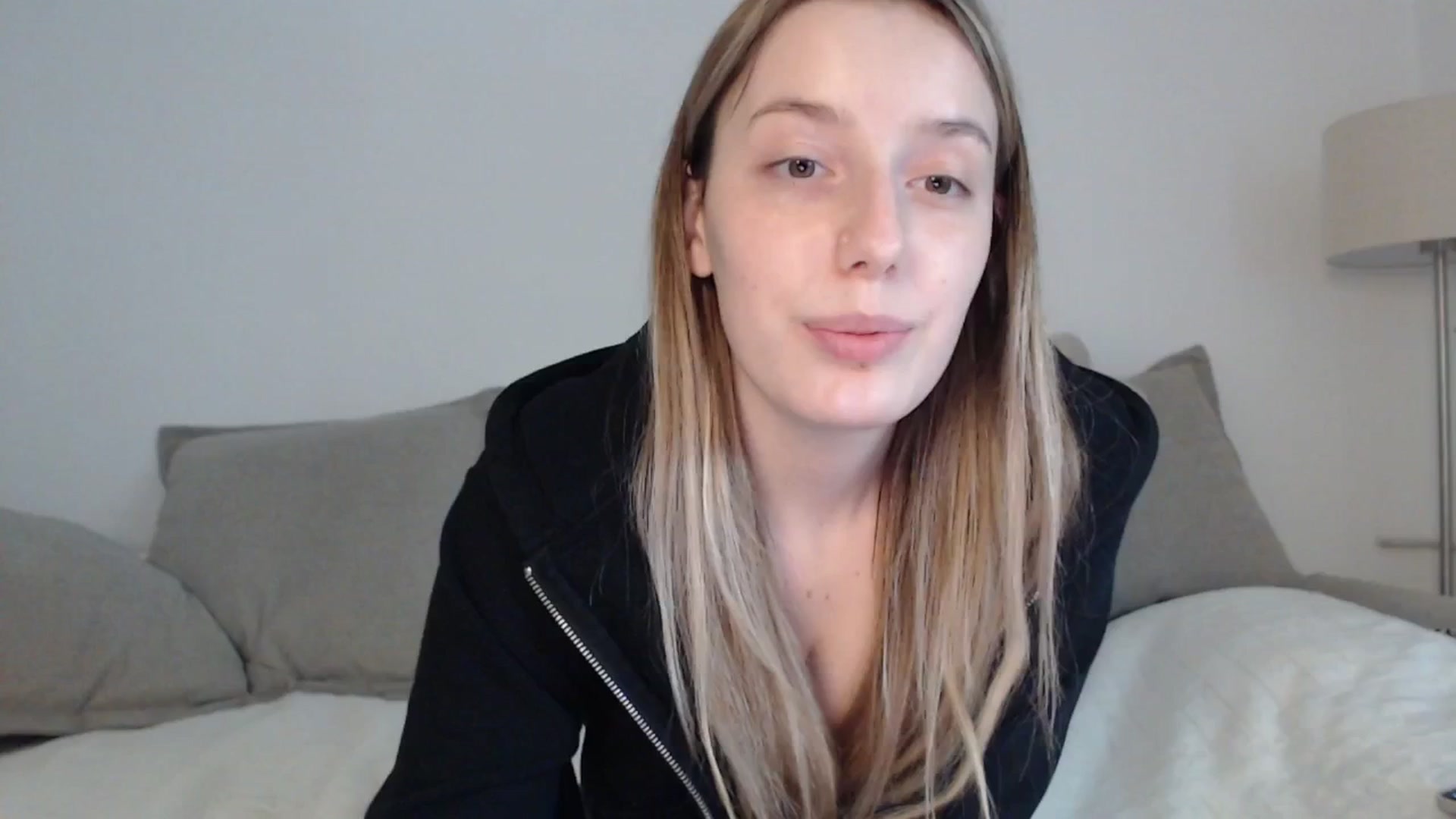 Gallery image thumbnail from Elenaxkiss's myfreecams stream on, 05/07/2025, 11:24 image 19 of 20