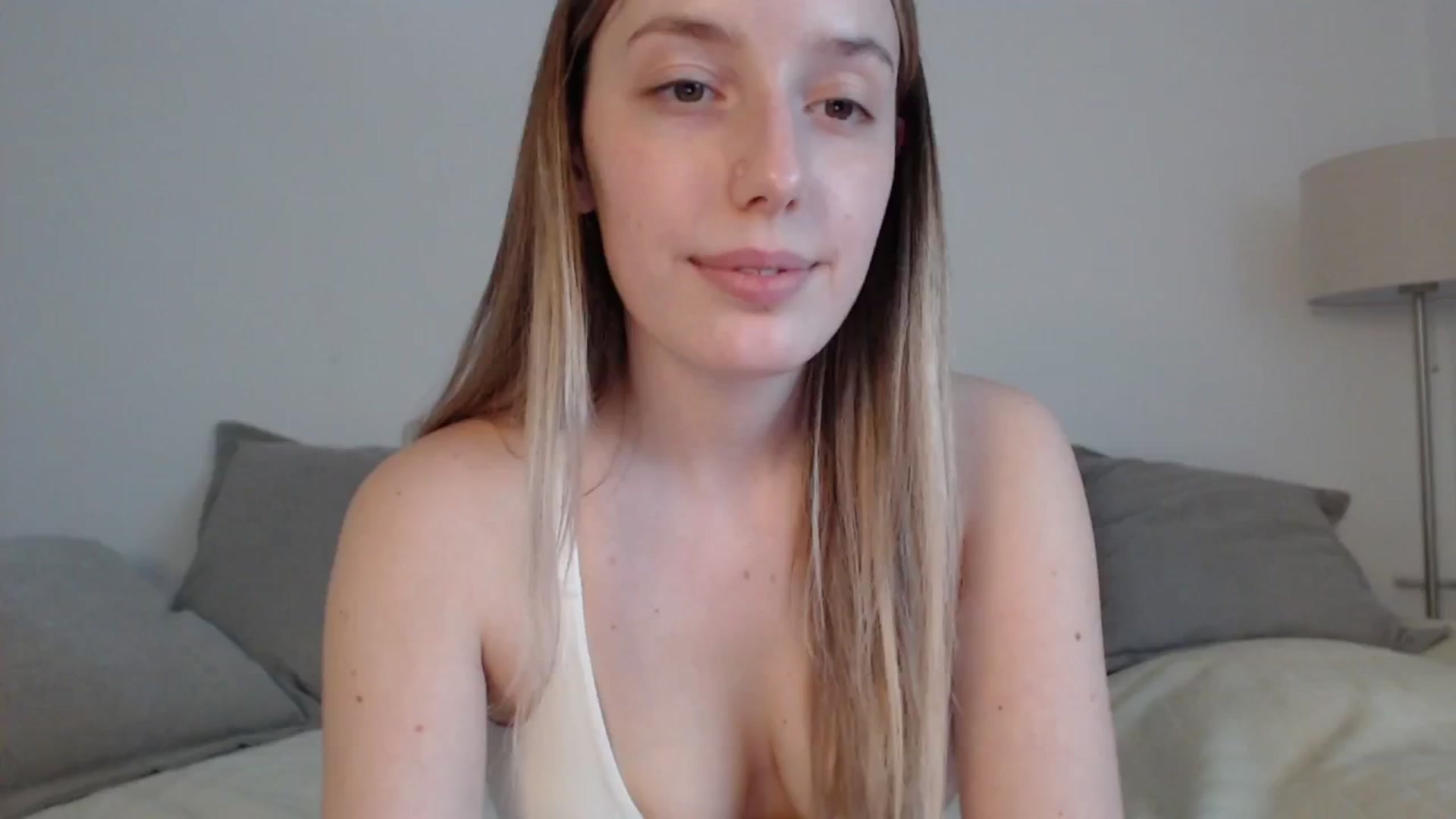 Gallery image thumbnail from Elenaxkiss's myfreecams stream on, 05/11/2025, 15:08 image 13 of 20