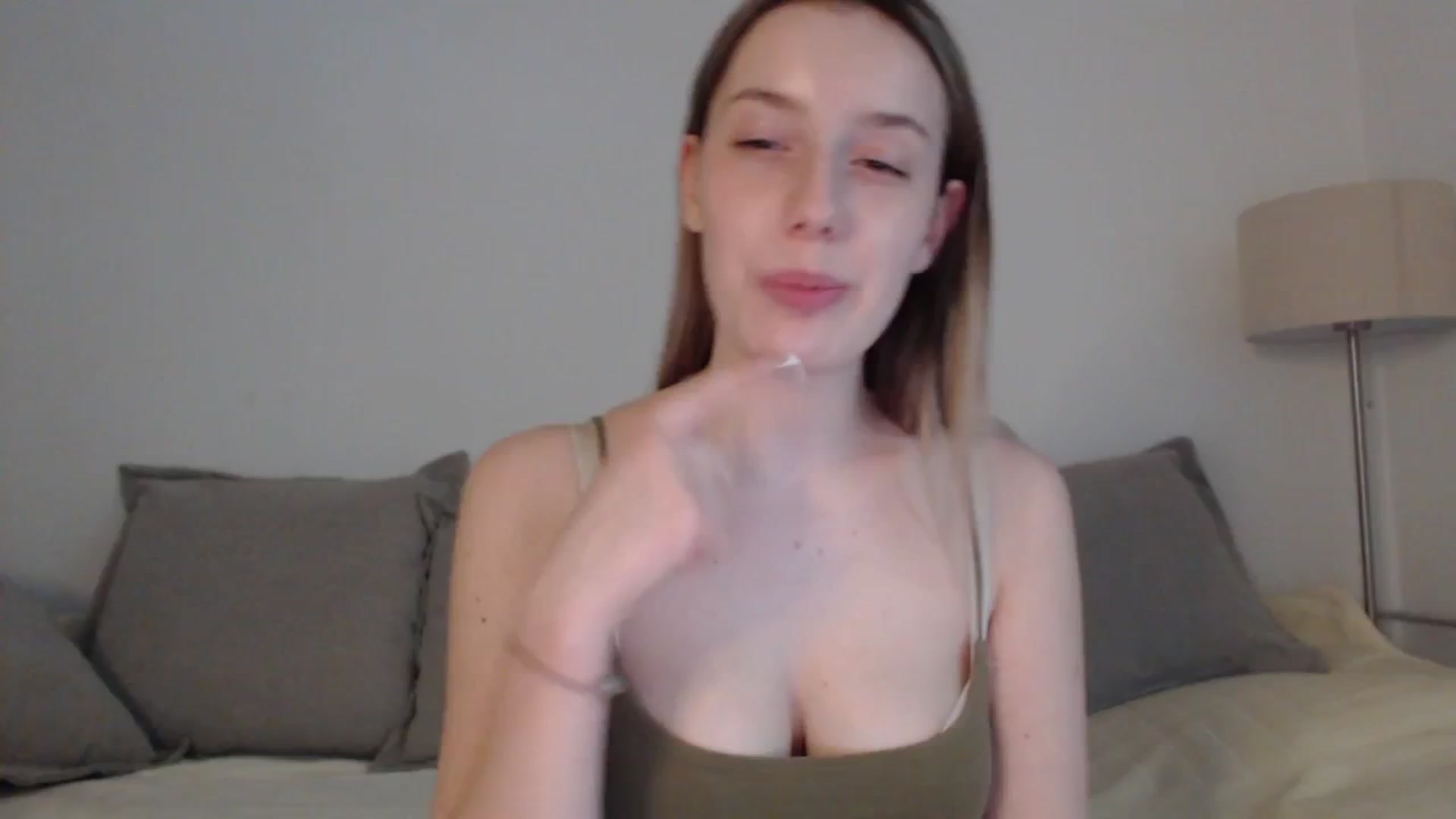 Gallery image thumbnail from Elenaxkiss's myfreecams stream on, 05/12/2025, 11:45 image 8 of 20