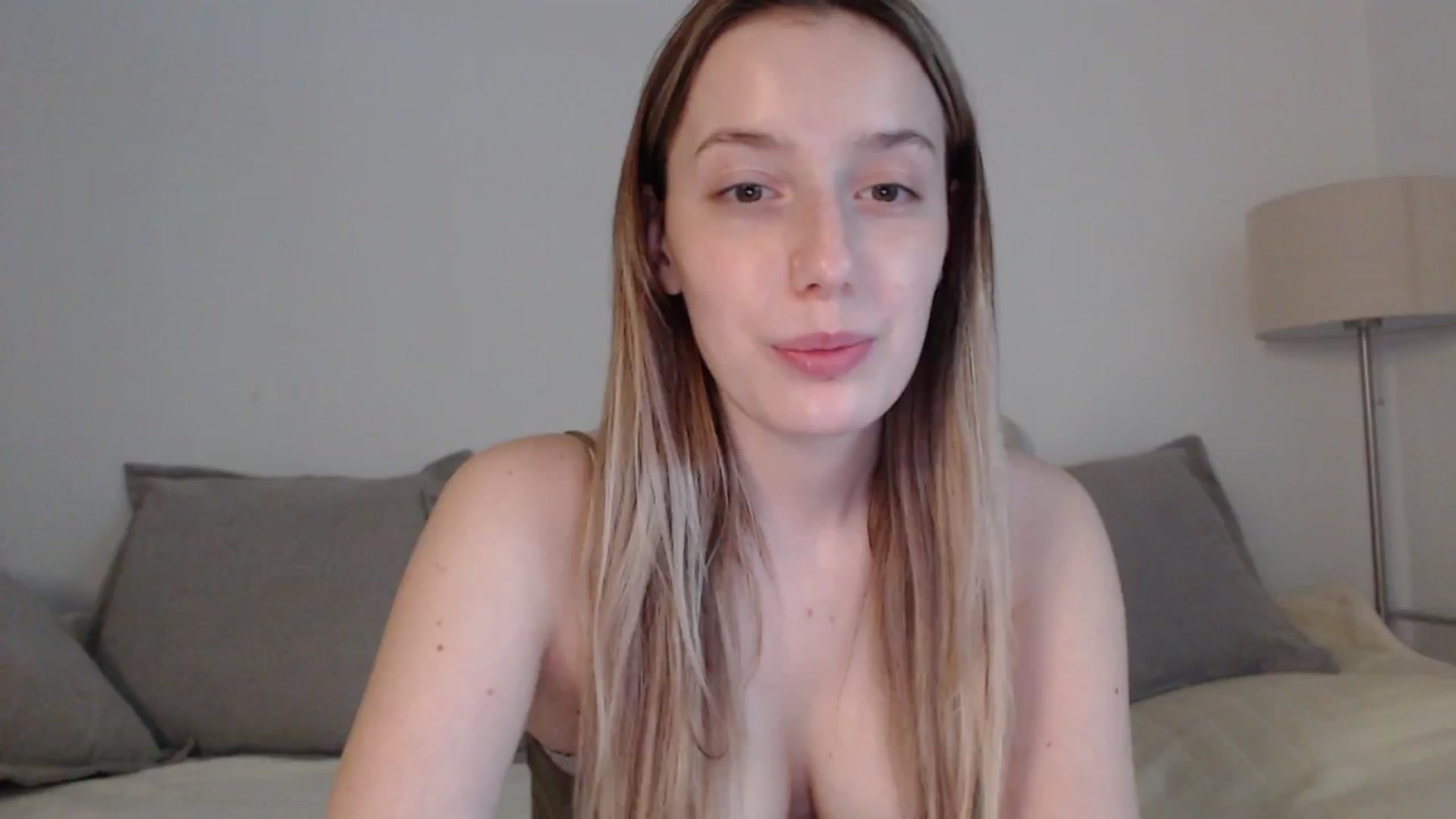 Gallery image thumbnail from Elenaxkiss's myfreecams stream on, 05/12/2025, 11:45 image 3 of 20