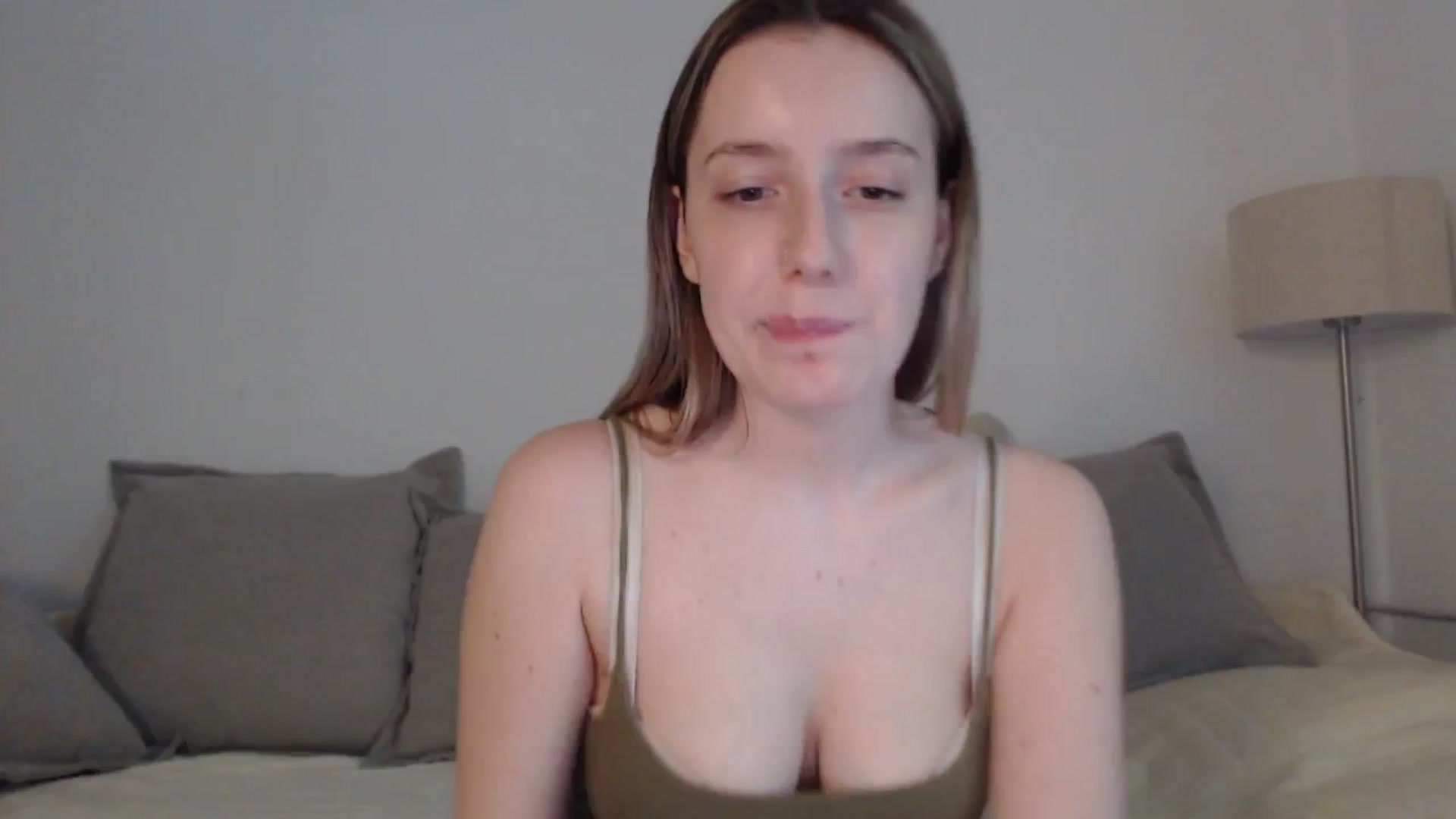 Gallery image thumbnail from Elenaxkiss's myfreecams stream on, 05/12/2025, 11:45 image 16 of 20