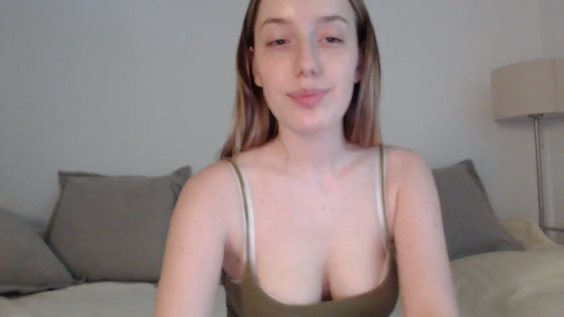 Gallery image thumbnail from Elenaxkiss's myfreecams stream on, 05/12/2025, 11:45 image 19 of 20