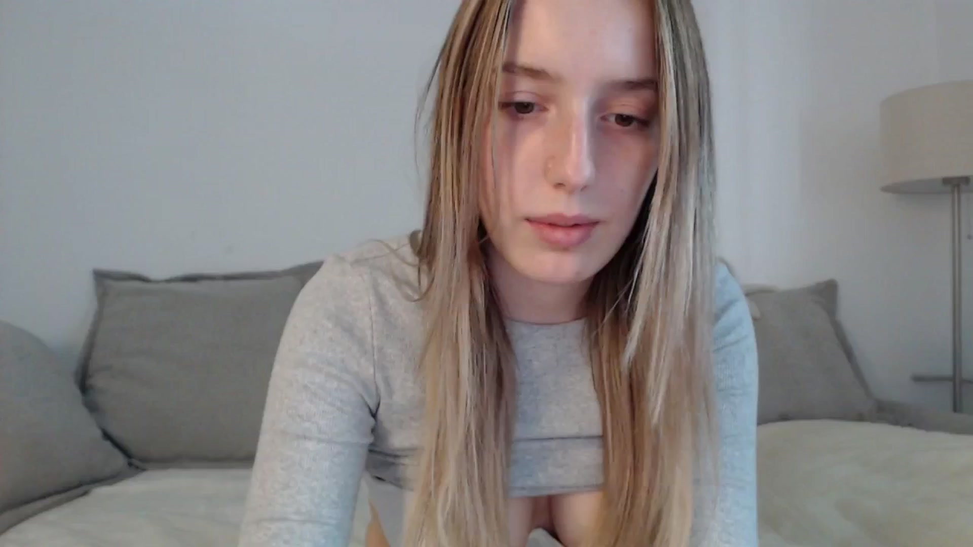 Gallery image thumbnail from Elenaxkiss's myfreecams stream on, 05/14/2025, 07:56 image 10 of 20