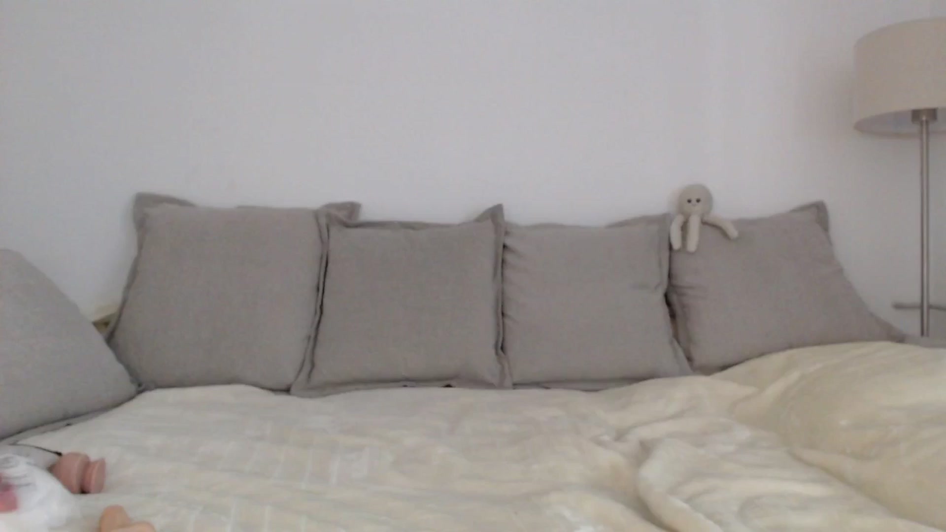 Gallery image thumbnail from Elenaxkiss's myfreecams stream on, 05/15/2025, 10:14 image 13 of 20