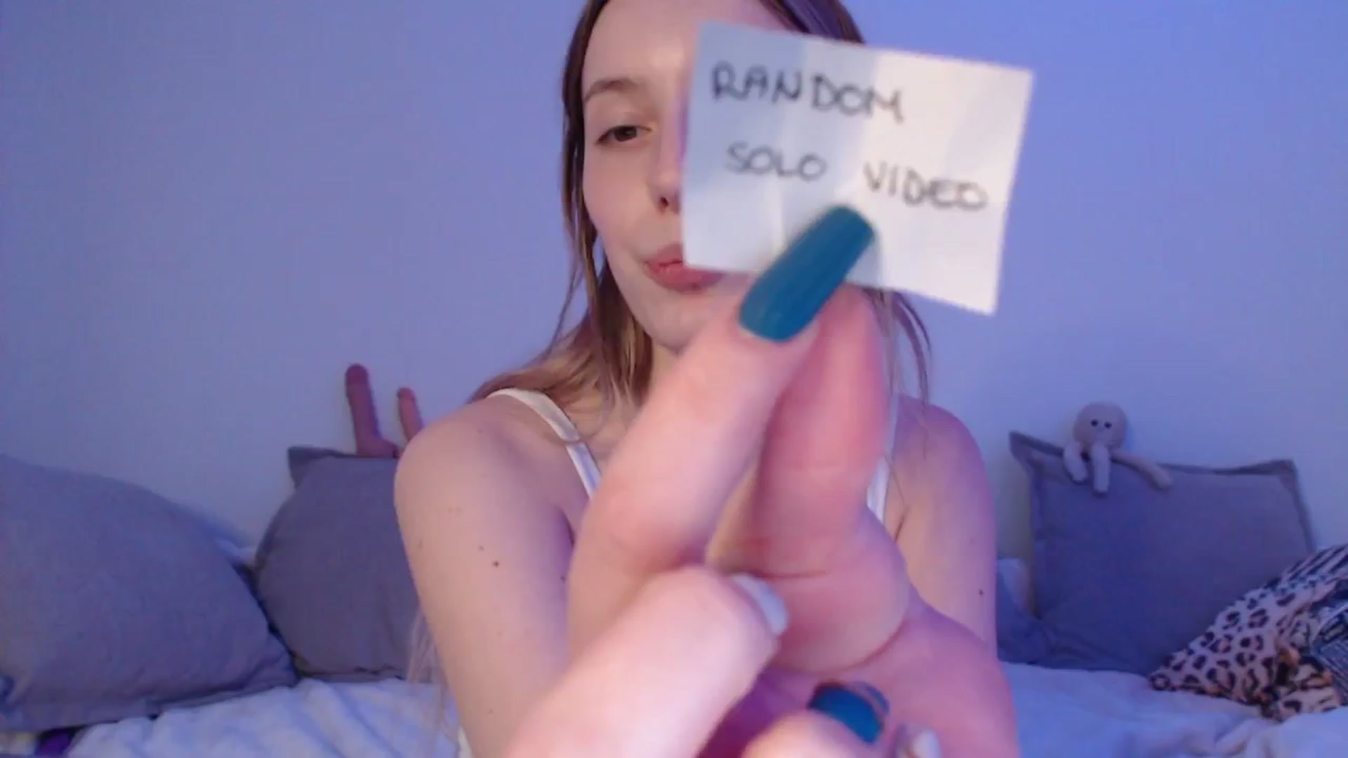 Gallery image thumbnail from Elenaxkiss's myfreecams stream on, 05/21/2025, 17:10 image 2 of 20