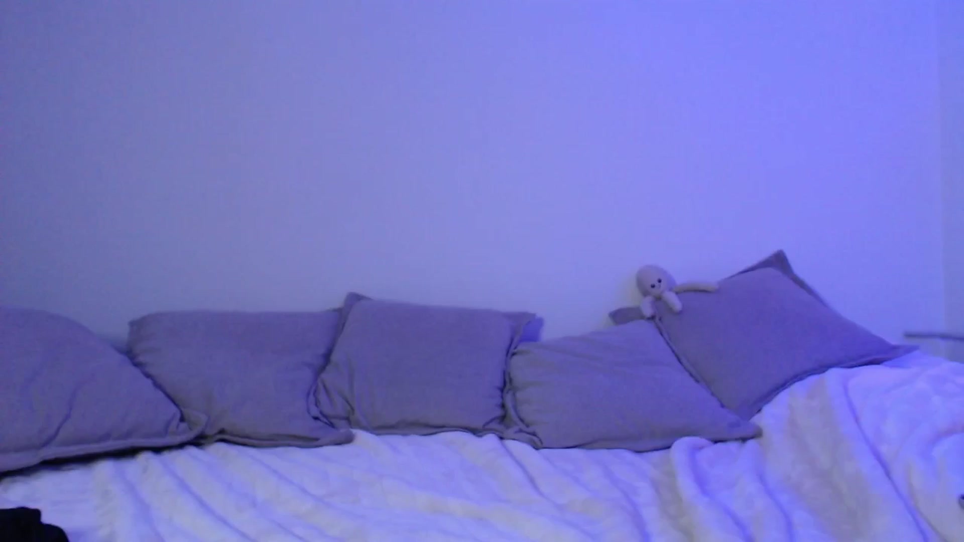 Gallery image thumbnail from Elenaxkiss's myfreecams stream on, 05/26/2025, 18:51 image 12 of 20