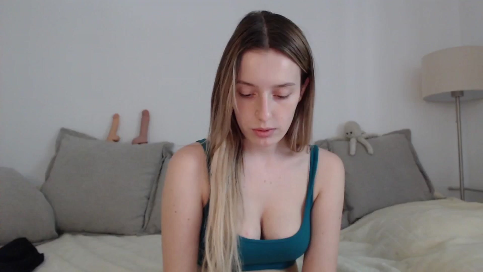 Gallery image thumbnail from Elenaxkiss's myfreecams stream on, 06/03/2025, 10:26 image 19 of 20