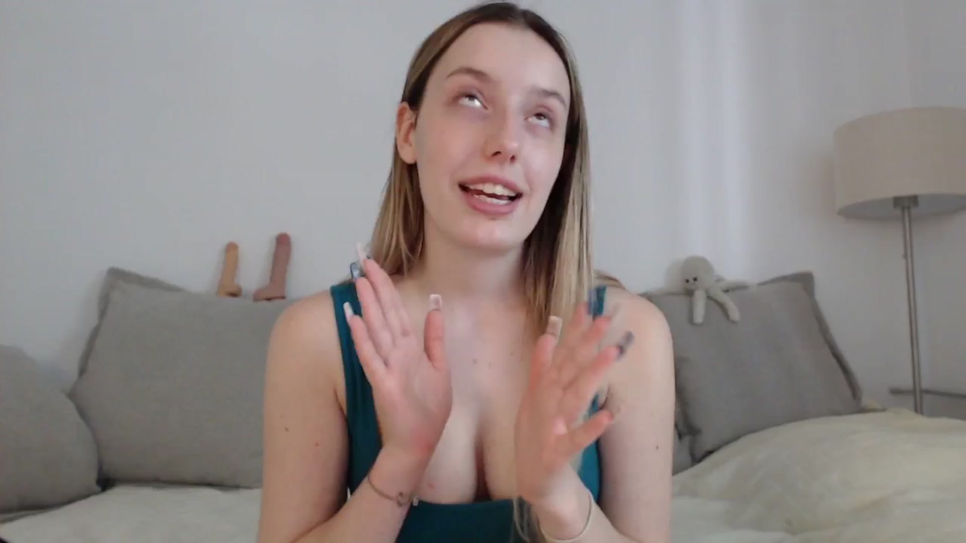 Gallery image thumbnail from Elenaxkiss's myfreecams stream on, 06/03/2025, 10:26 image 5 of 20