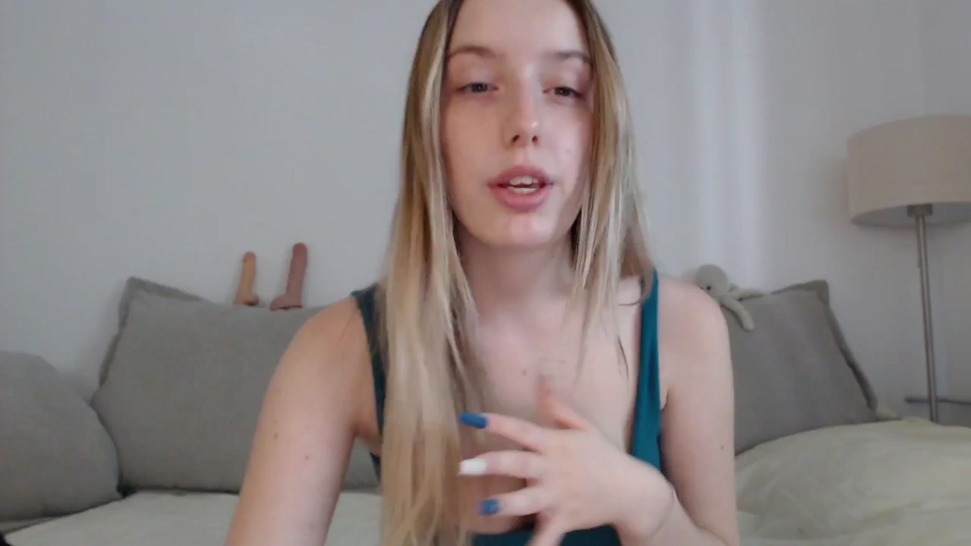 Gallery image thumbnail from Elenaxkiss's myfreecams stream on, 06/03/2025, 10:26 image 1 of 20