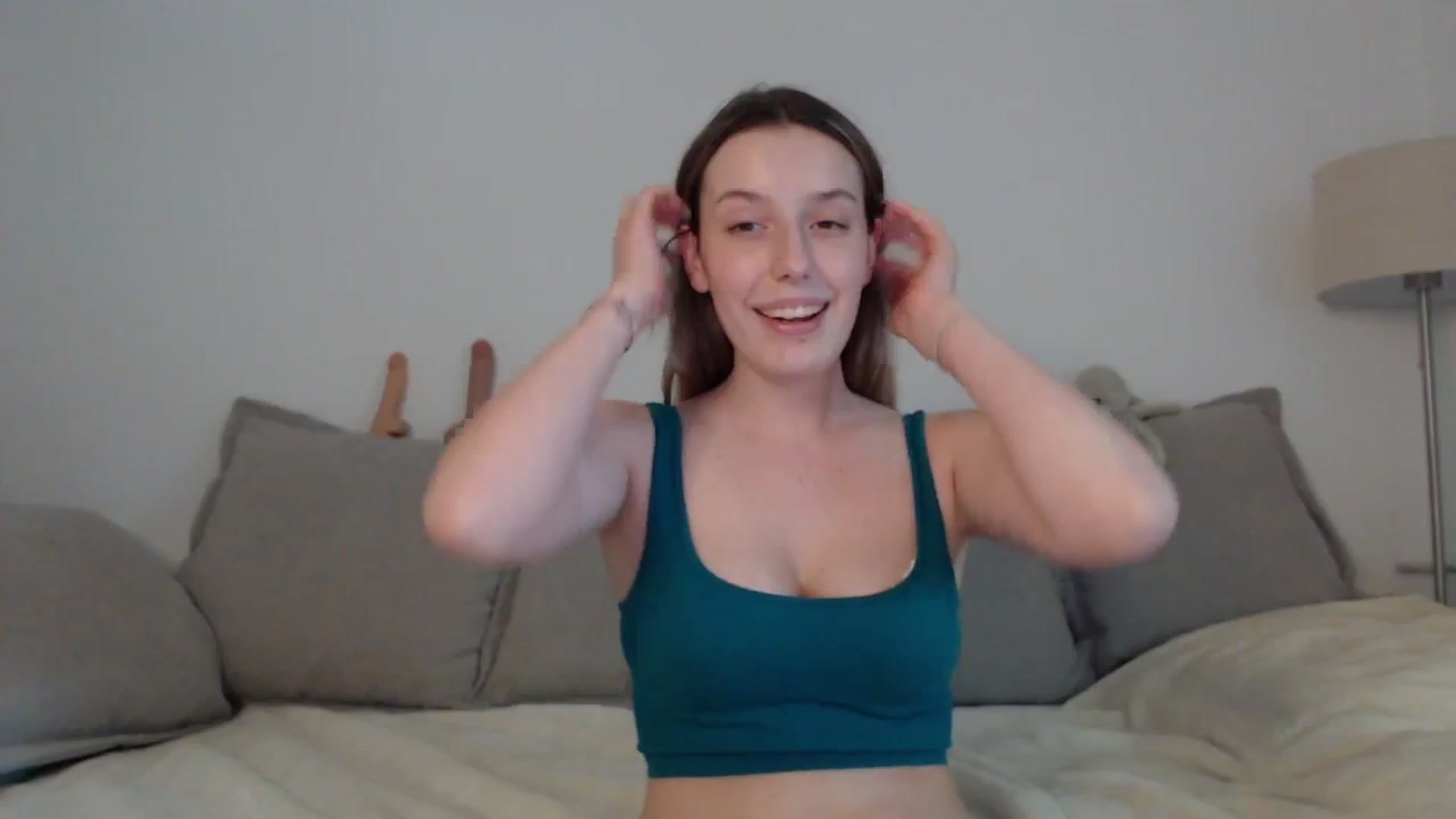 Gallery image thumbnail from Elenaxkiss's myfreecams stream on, 06/03/2025, 16:38 image 13 of 20