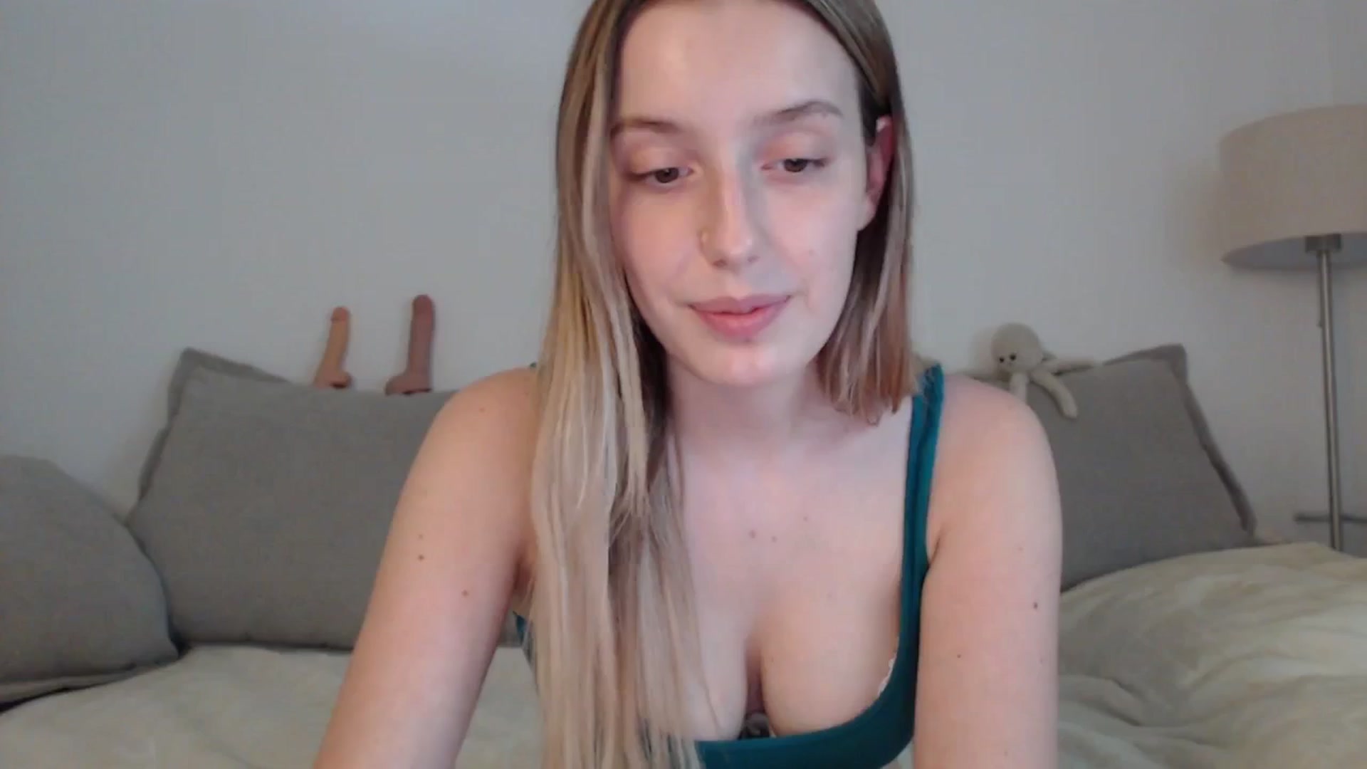 Gallery image thumbnail from Elenaxkiss's myfreecams stream on, 06/03/2025, 16:38 image 3 of 20