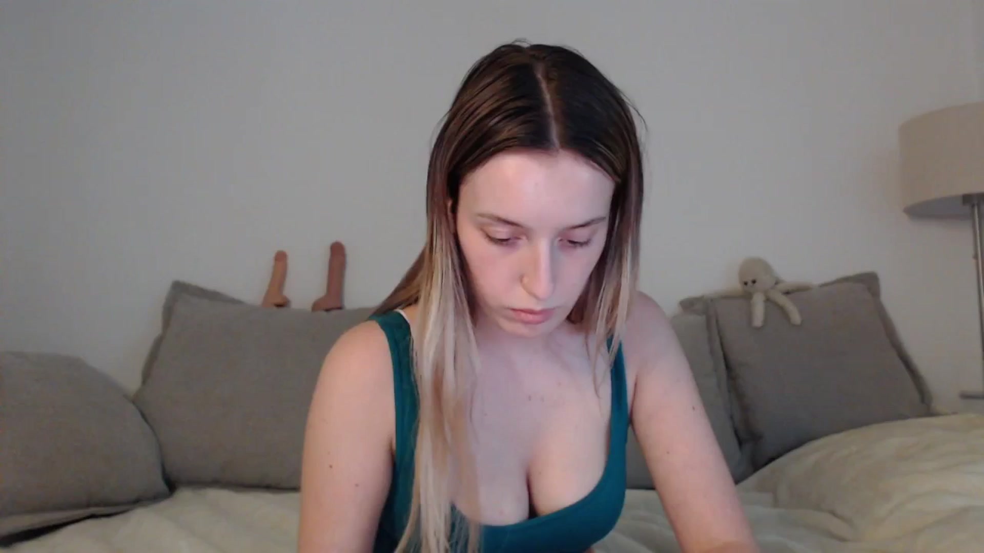 Gallery image thumbnail from Elenaxkiss's myfreecams stream on, 06/03/2025, 16:38 image 17 of 20