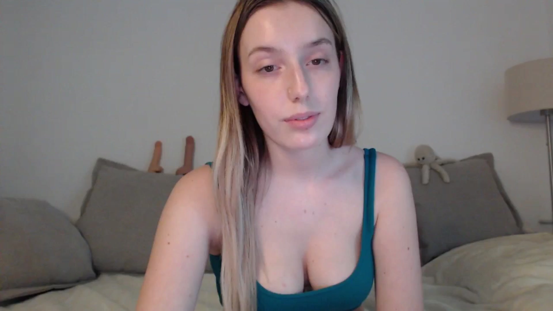 Gallery image thumbnail from Elenaxkiss's myfreecams stream on, 06/03/2025, 16:38 image 18 of 20