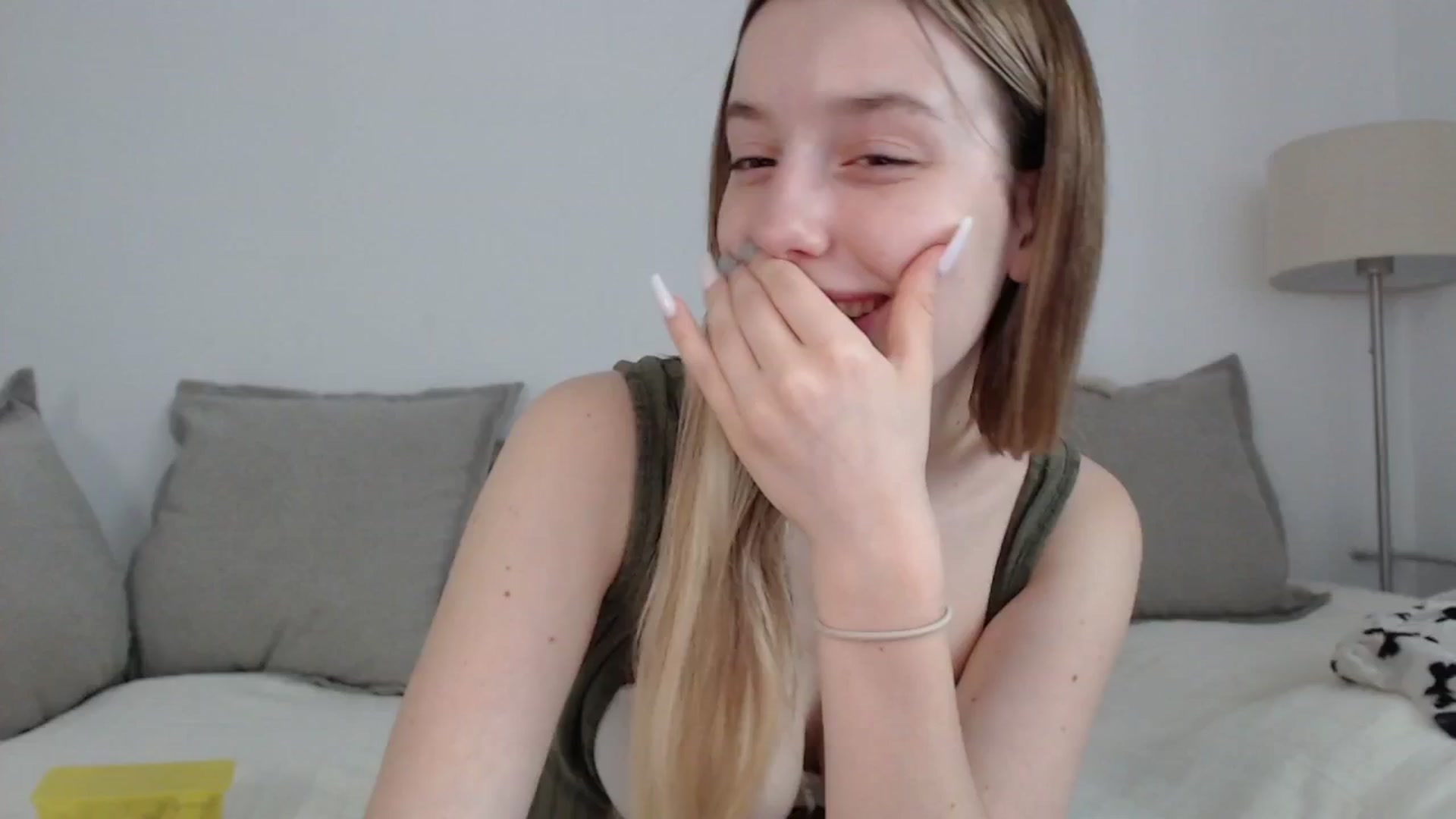 Gallery image thumbnail from Elenaxkiss's myfreecams stream on, 06/11/2025, 09:04 image 19 of 20