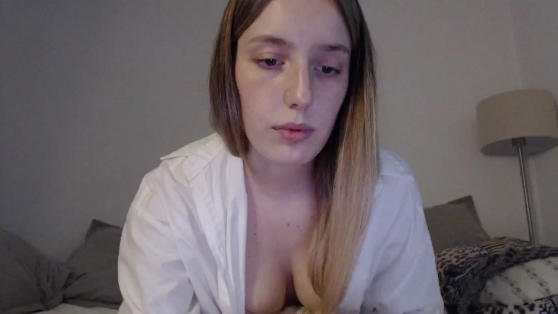 Gallery image thumbnail from Elenaxkiss's myfreecams stream on, 06/11/2025, 17:36 image 9 of 20